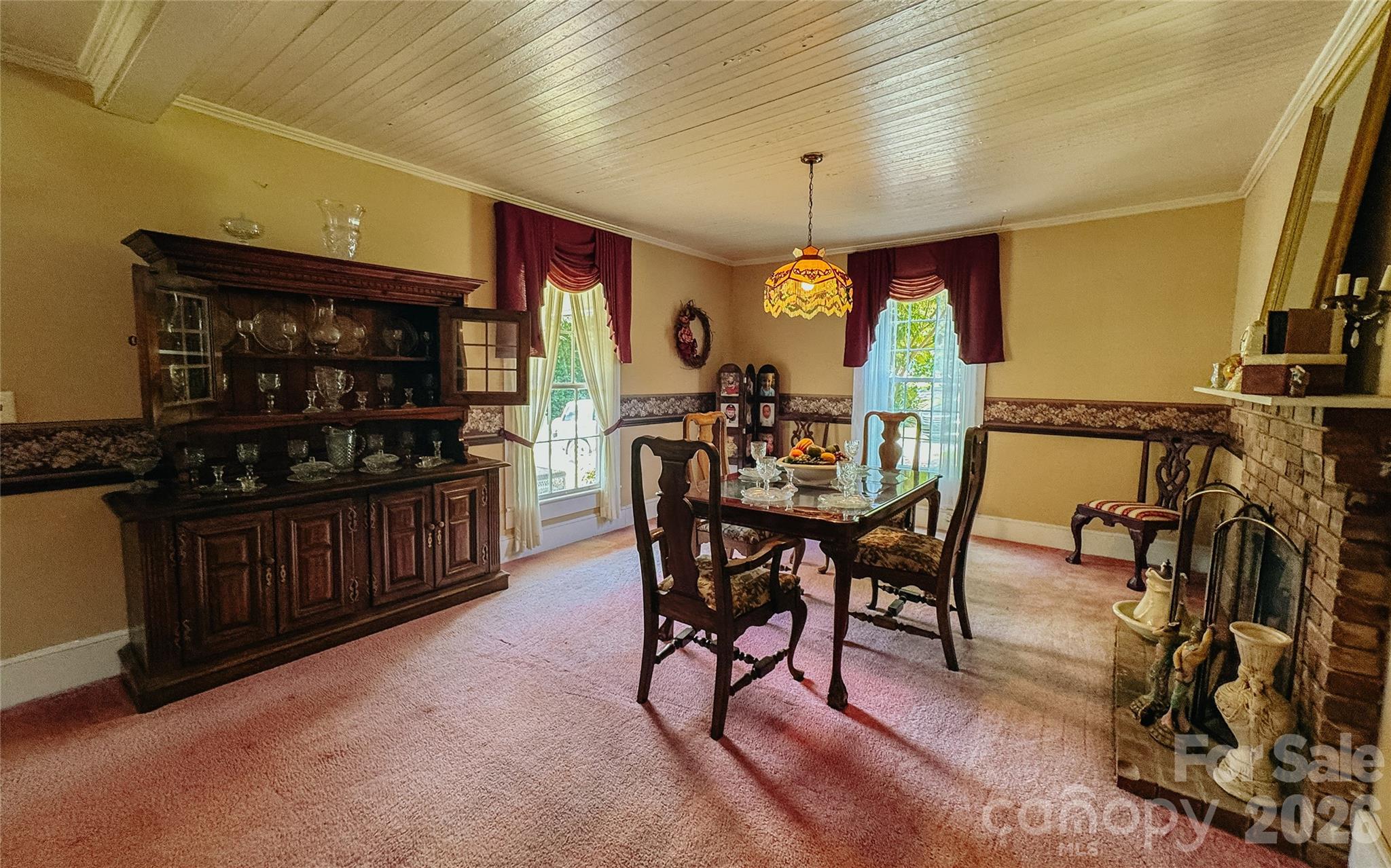 401 S Gold Branch Road — Richfield