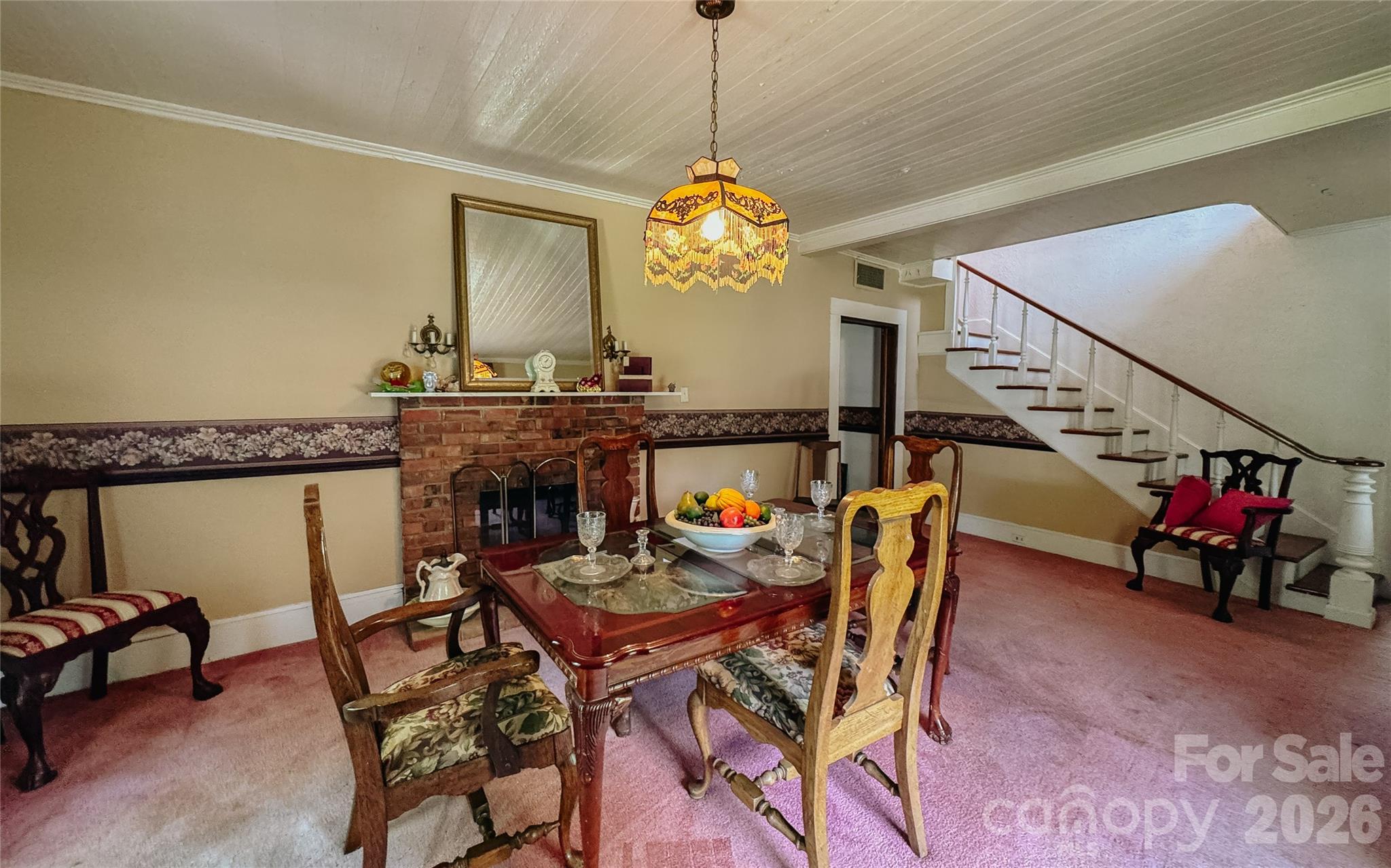401 S Gold Branch Road — Richfield
