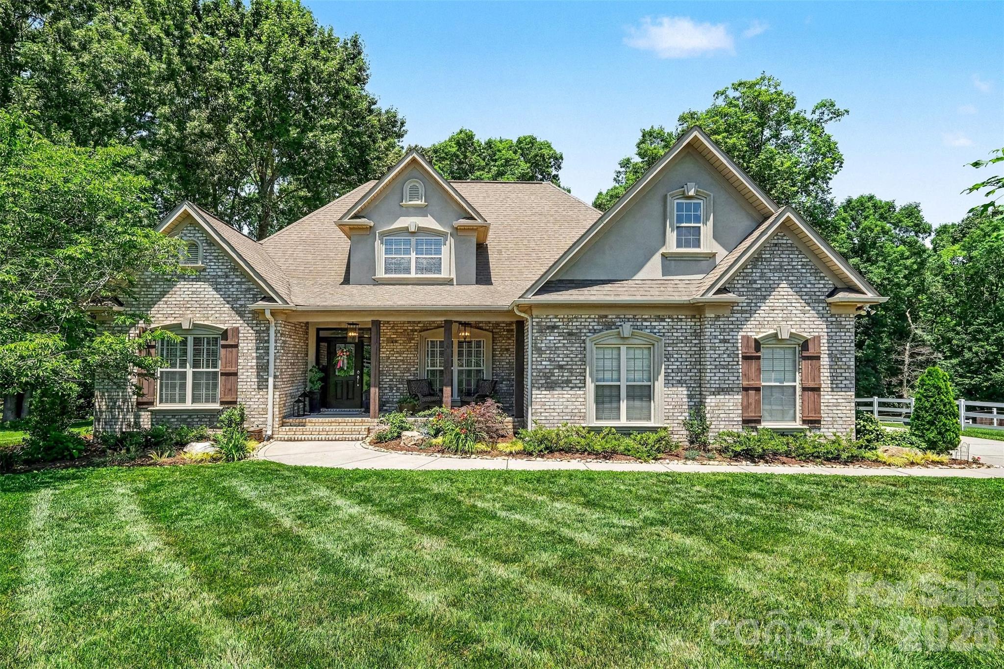 3415 Willow Creek Drive — Mount Pleasant