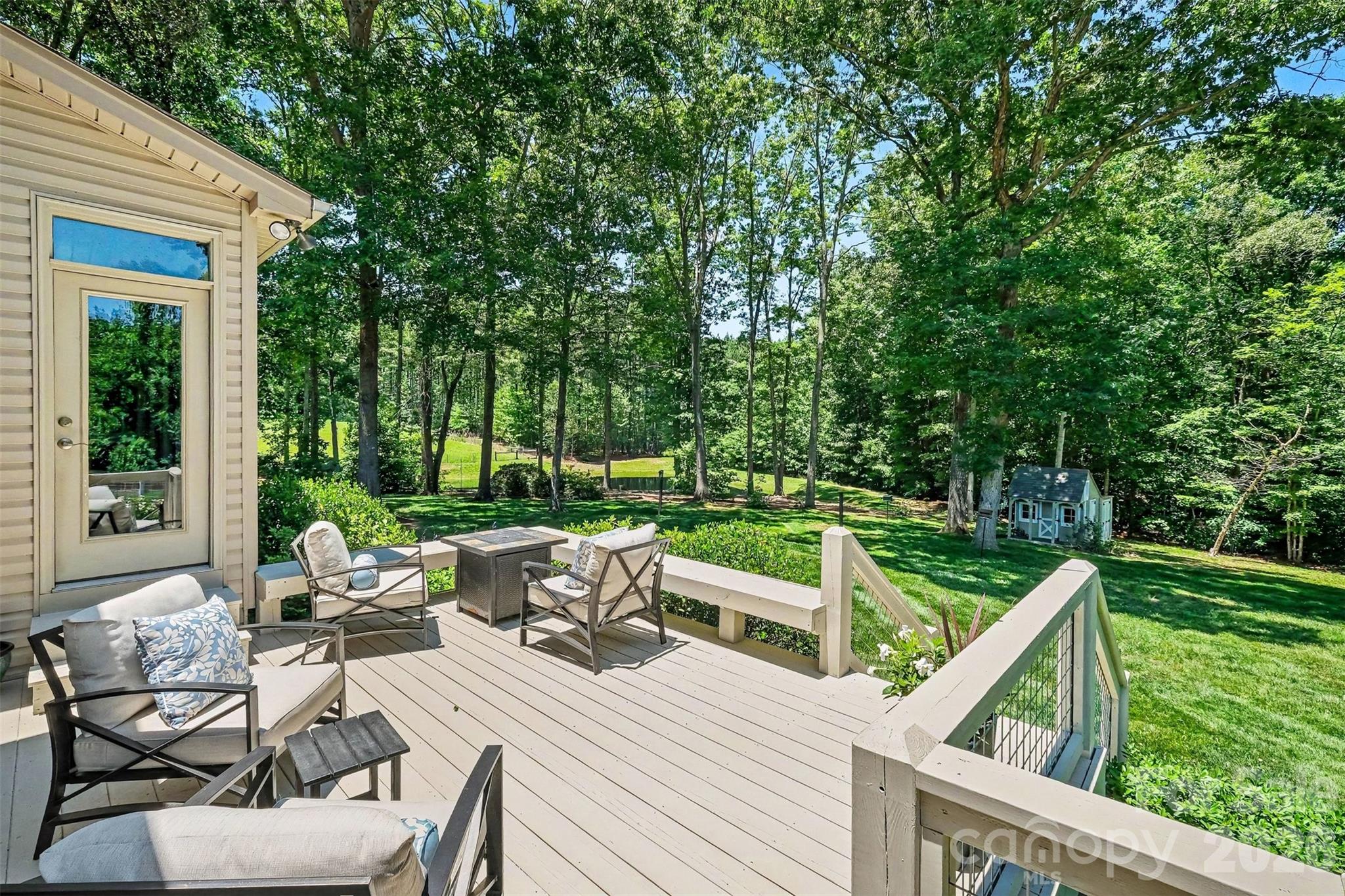 3415 Willow Creek Drive — Mount Pleasant