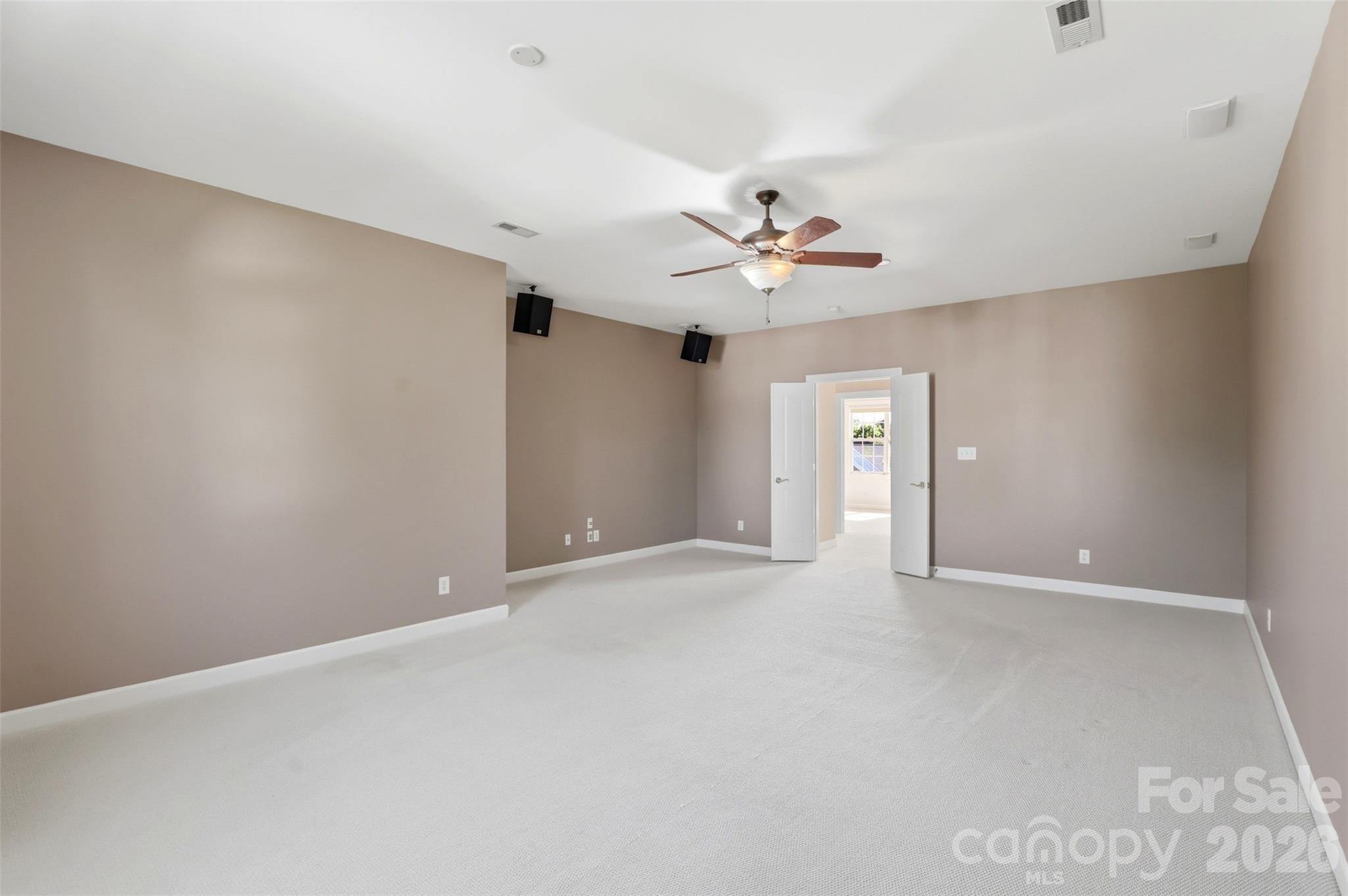 13937 Dovehunt Place — Charlotte