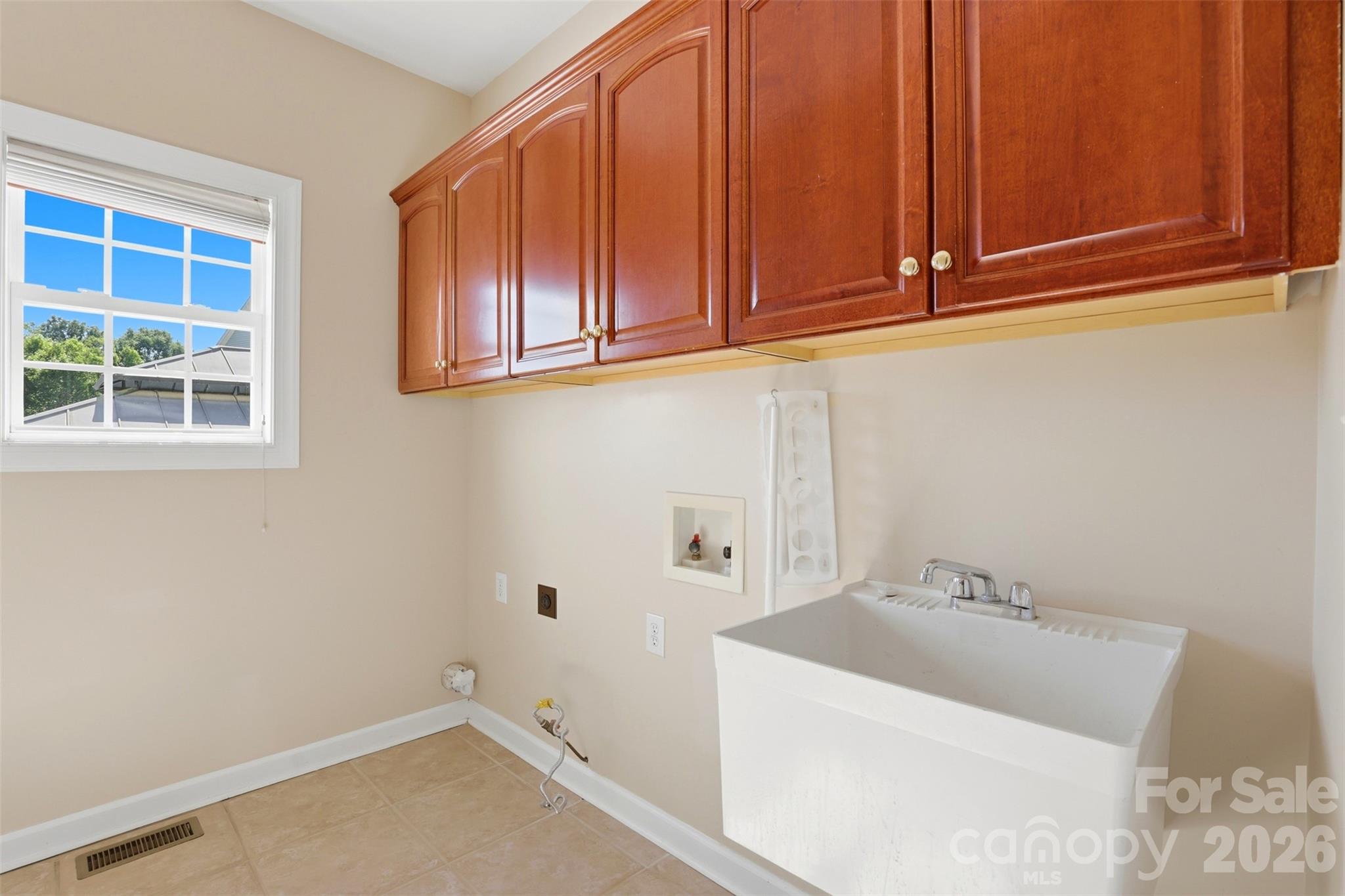 13937 Dovehunt Place — Charlotte