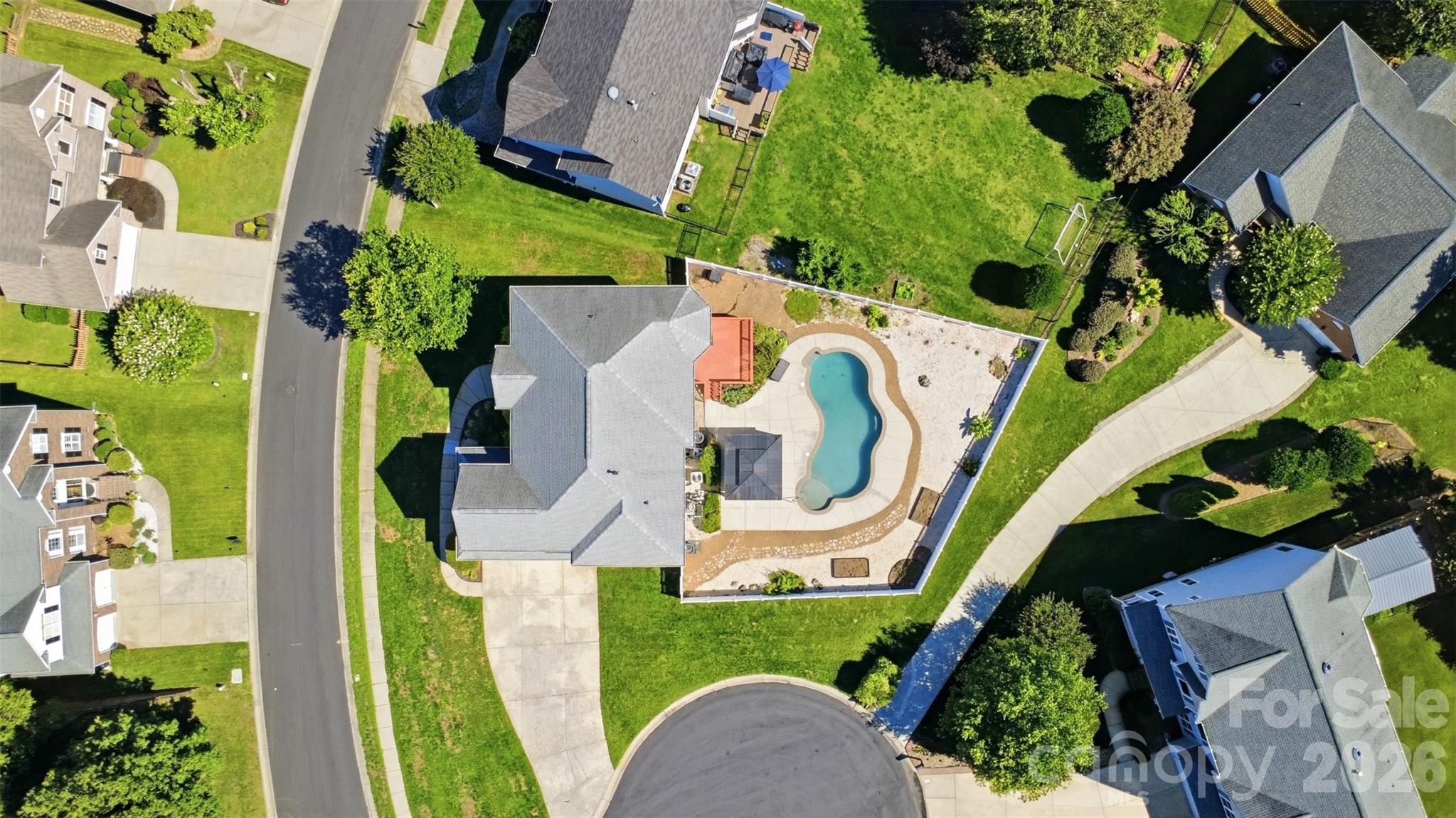13937 Dovehunt Place — Charlotte