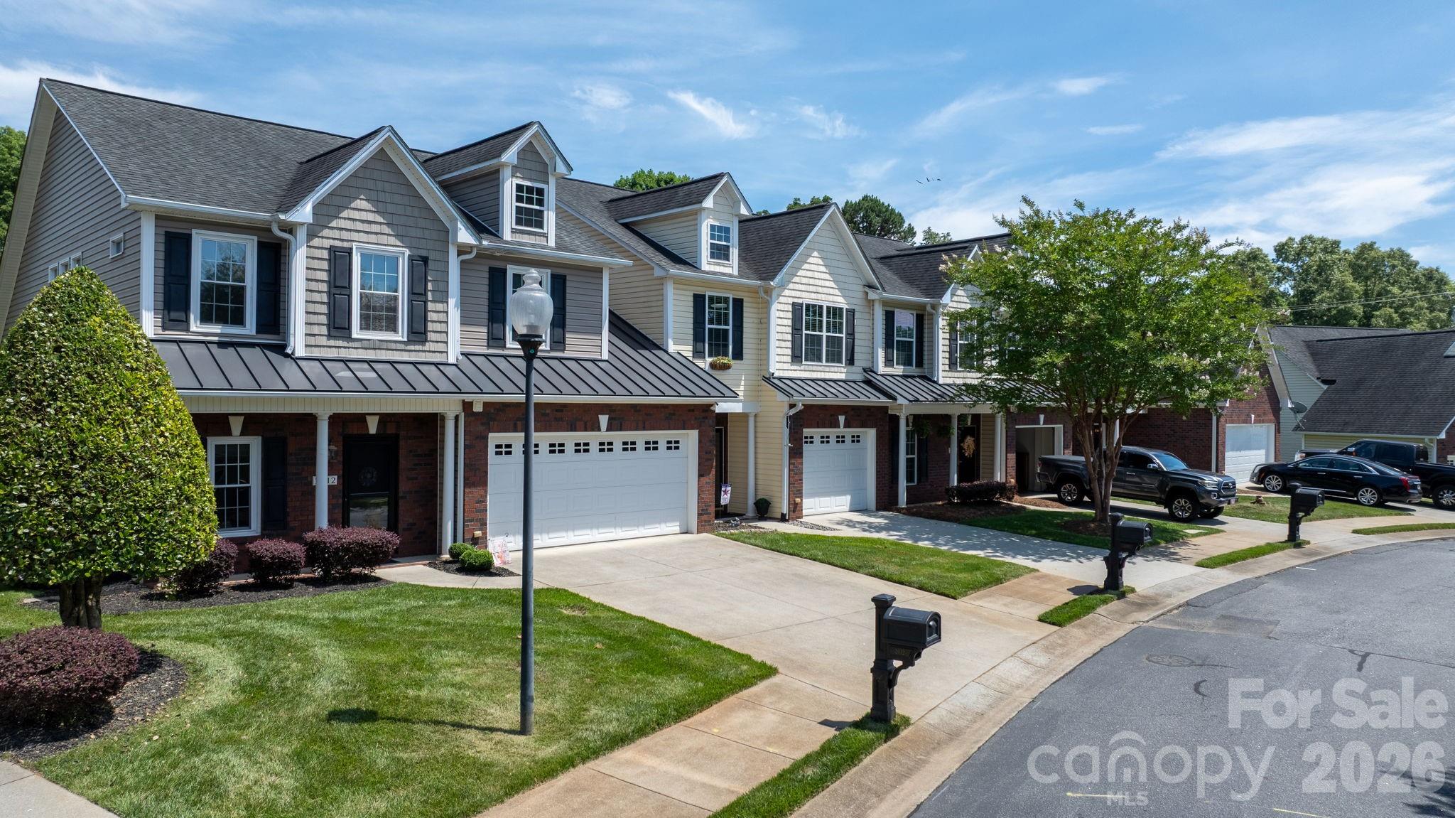 2010 Talbot Lane — Hickory