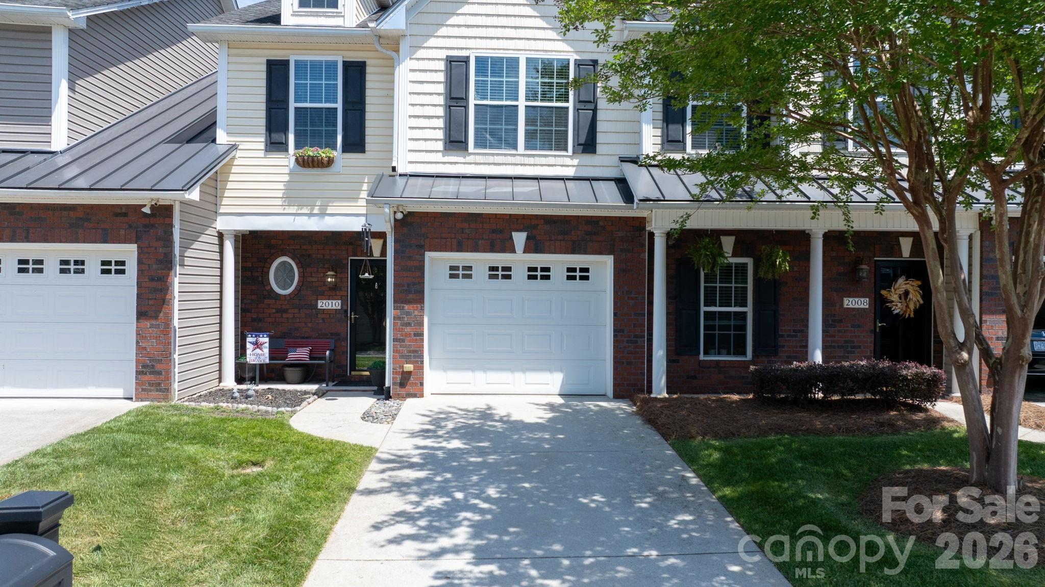 2010 Talbot Lane — Hickory