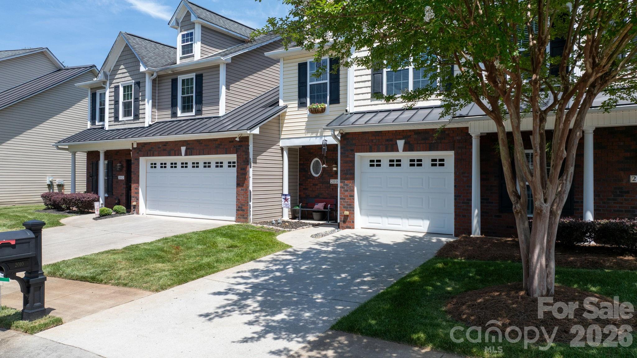 2010 Talbot Lane — Hickory
