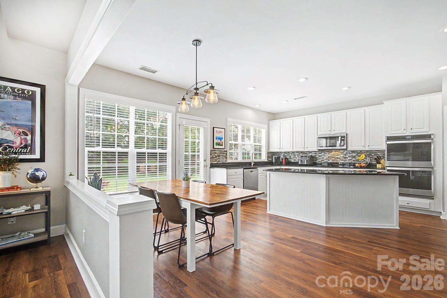 10913 Knight Castle Drive — Charlotte