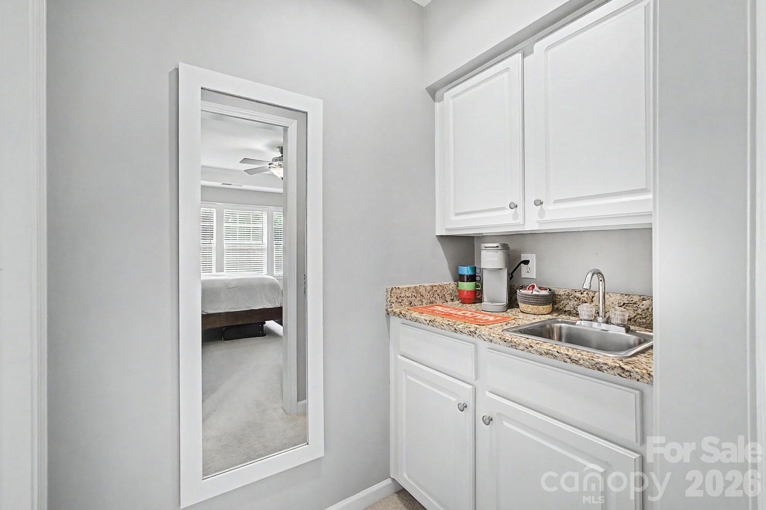 10913 Knight Castle Drive — Charlotte