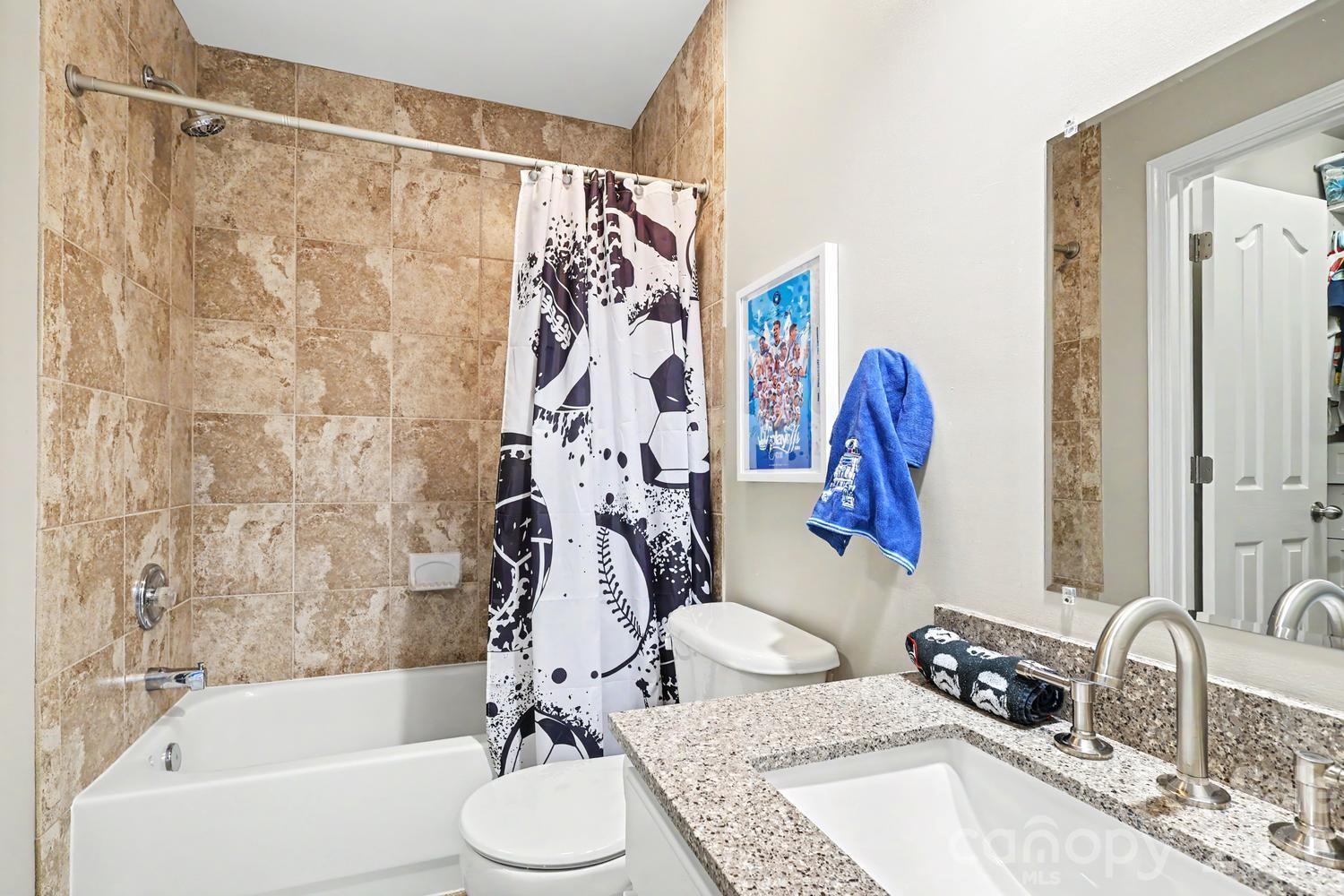 10913 Knight Castle Drive — Charlotte