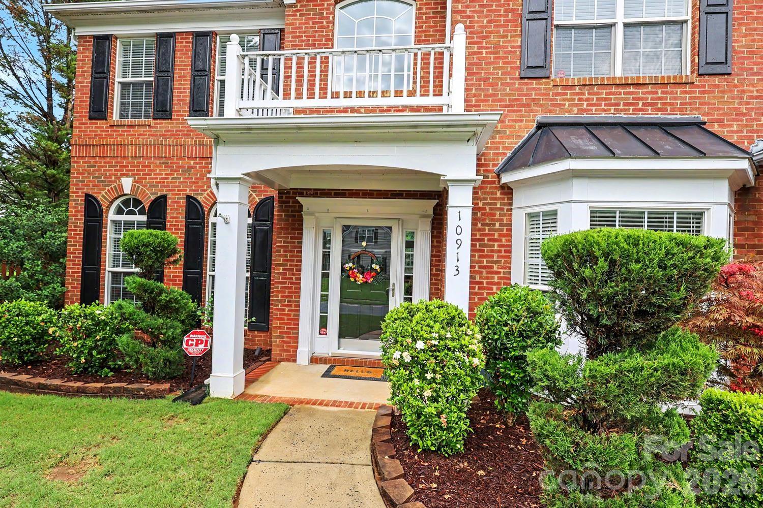 10913 Knight Castle Drive — Charlotte