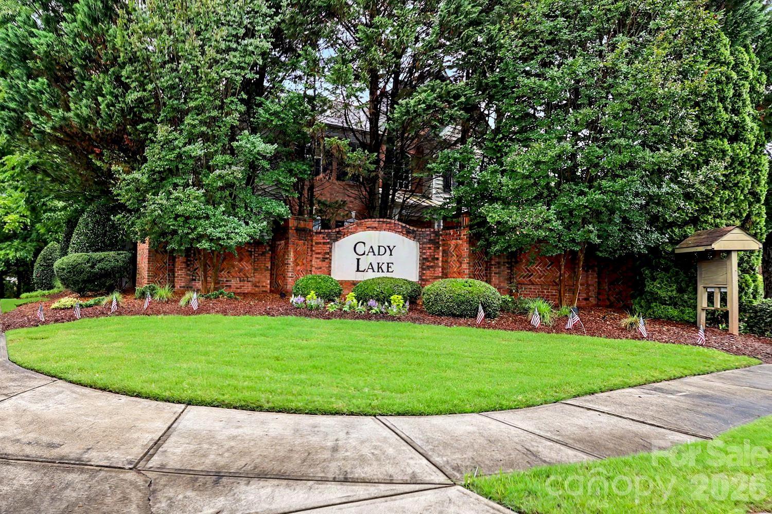 10913 Knight Castle Drive — Charlotte