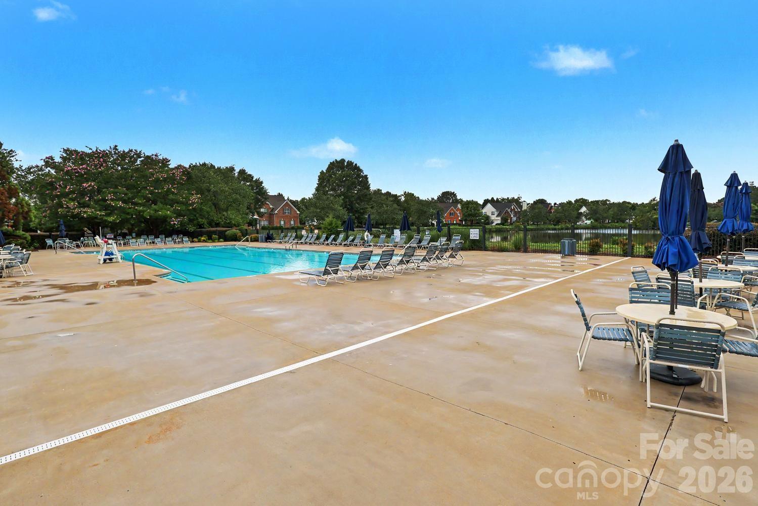 10913 Knight Castle Drive — Charlotte