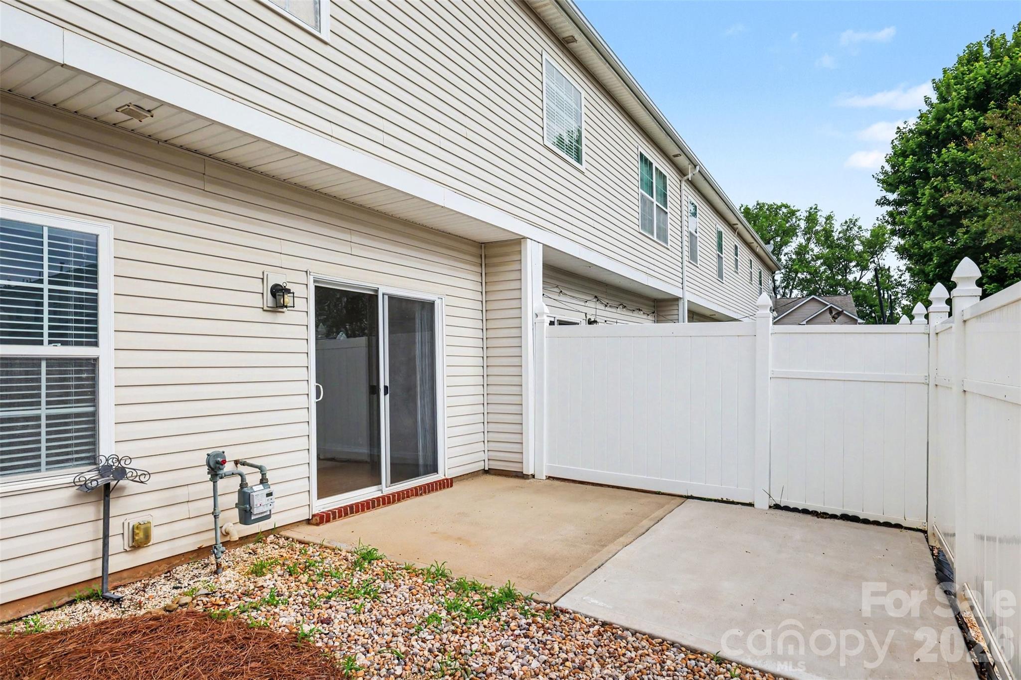11718 Stockdale Court — Pineville