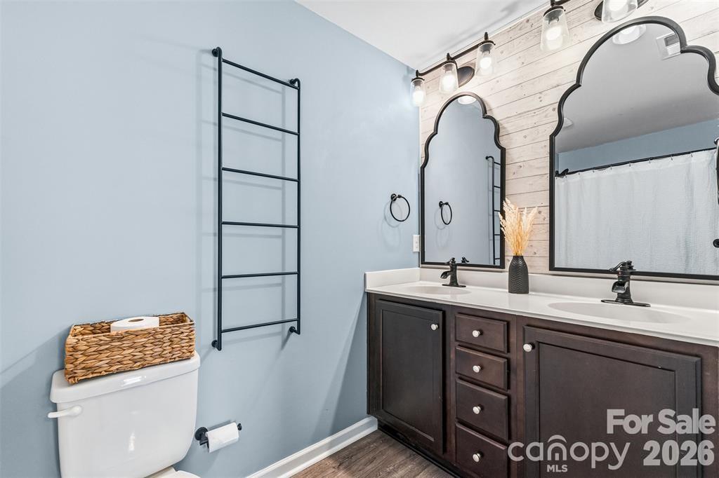 8236 Waxhaw Highway — Waxhaw