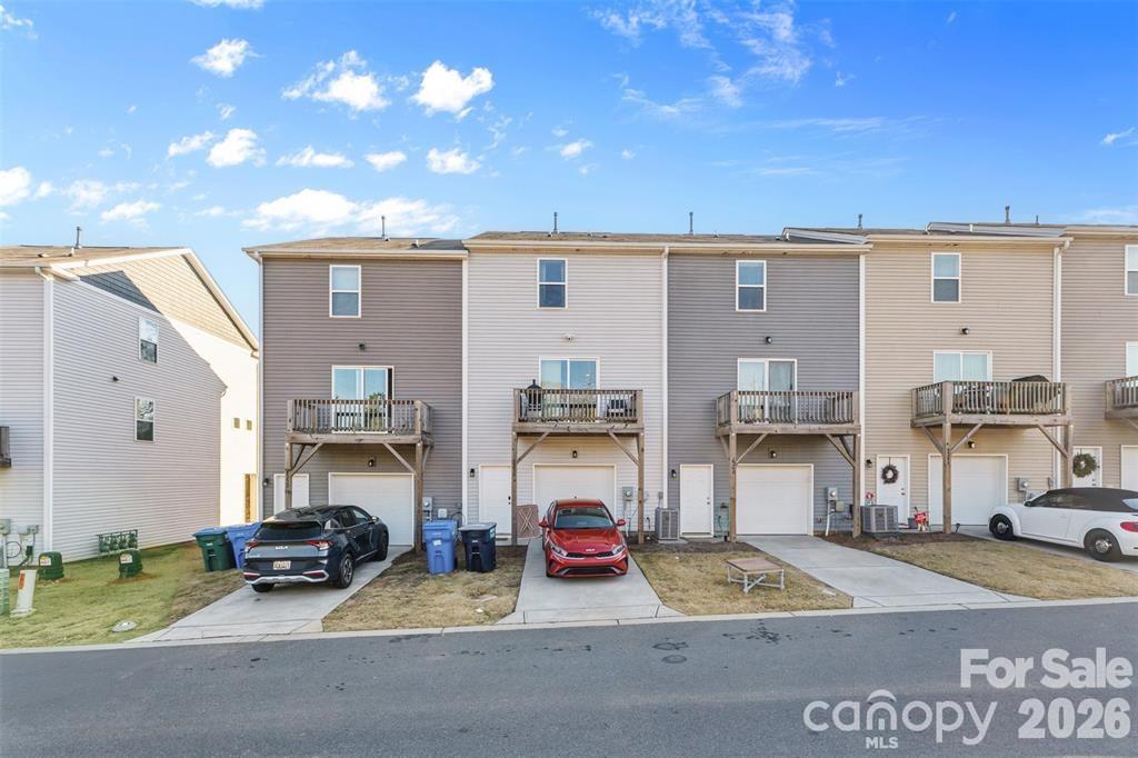 8236 Waxhaw Highway — Waxhaw