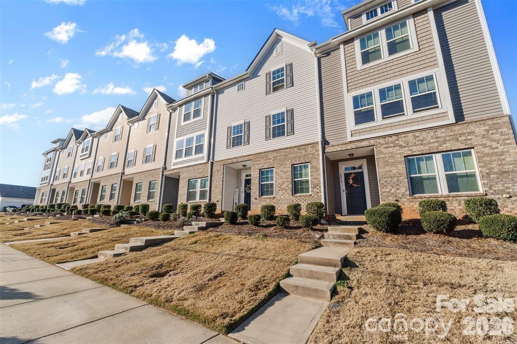 8236 Waxhaw Highway — Waxhaw