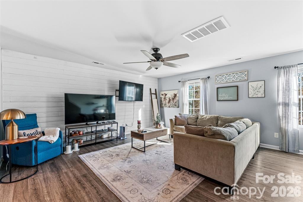8236 Waxhaw Highway — Waxhaw