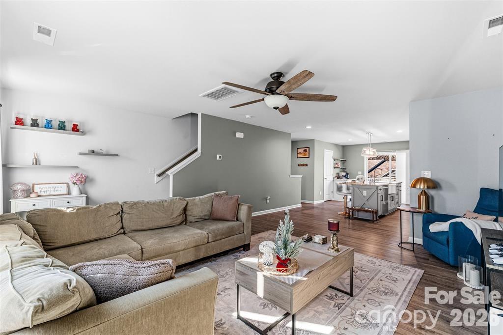 8236 Waxhaw Highway — Waxhaw