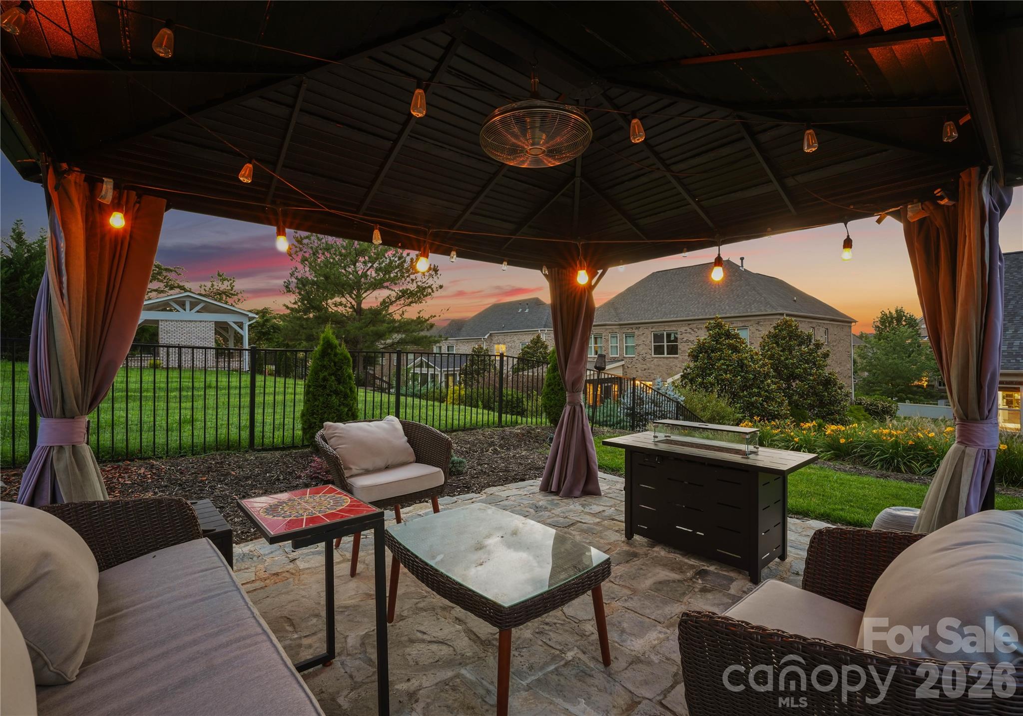 803 Five Leaf Lane — Waxhaw