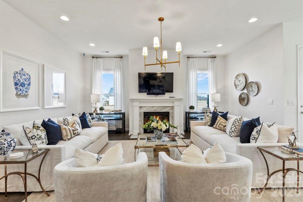 1702 Hubert Graham Way — Tega Cay