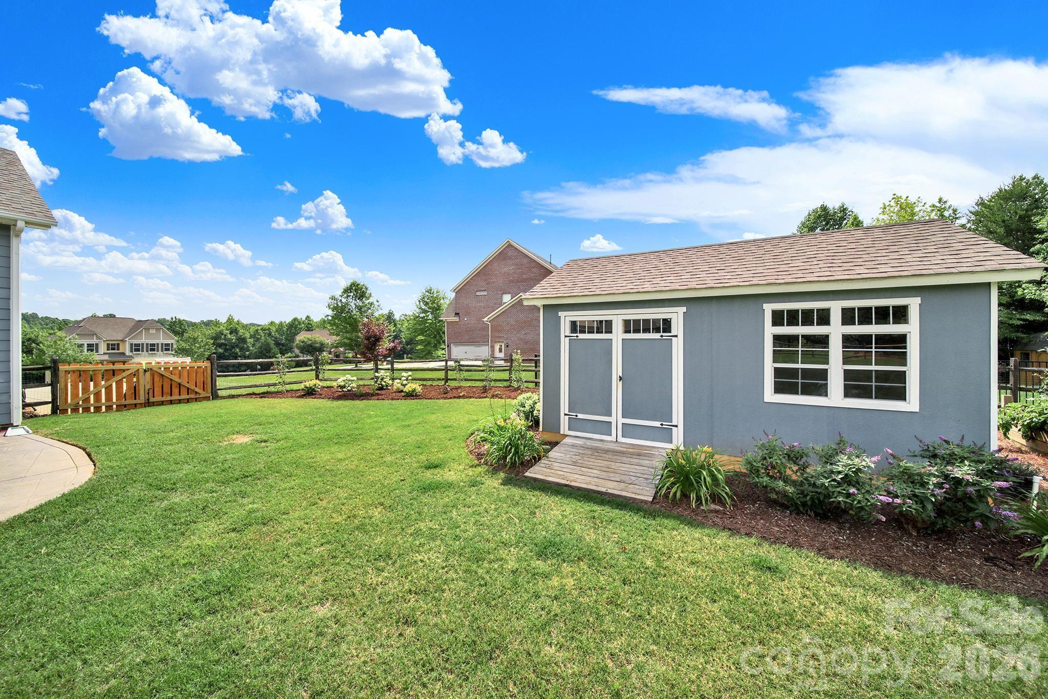 6390 Willow Farm Drive — Denver