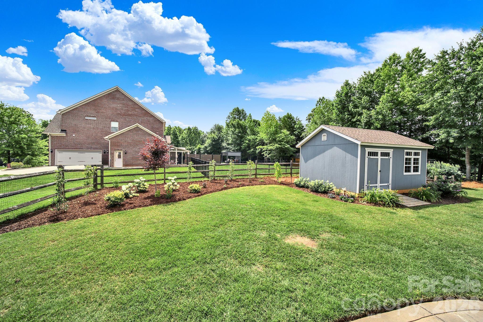 6390 Willow Farm Drive — Denver