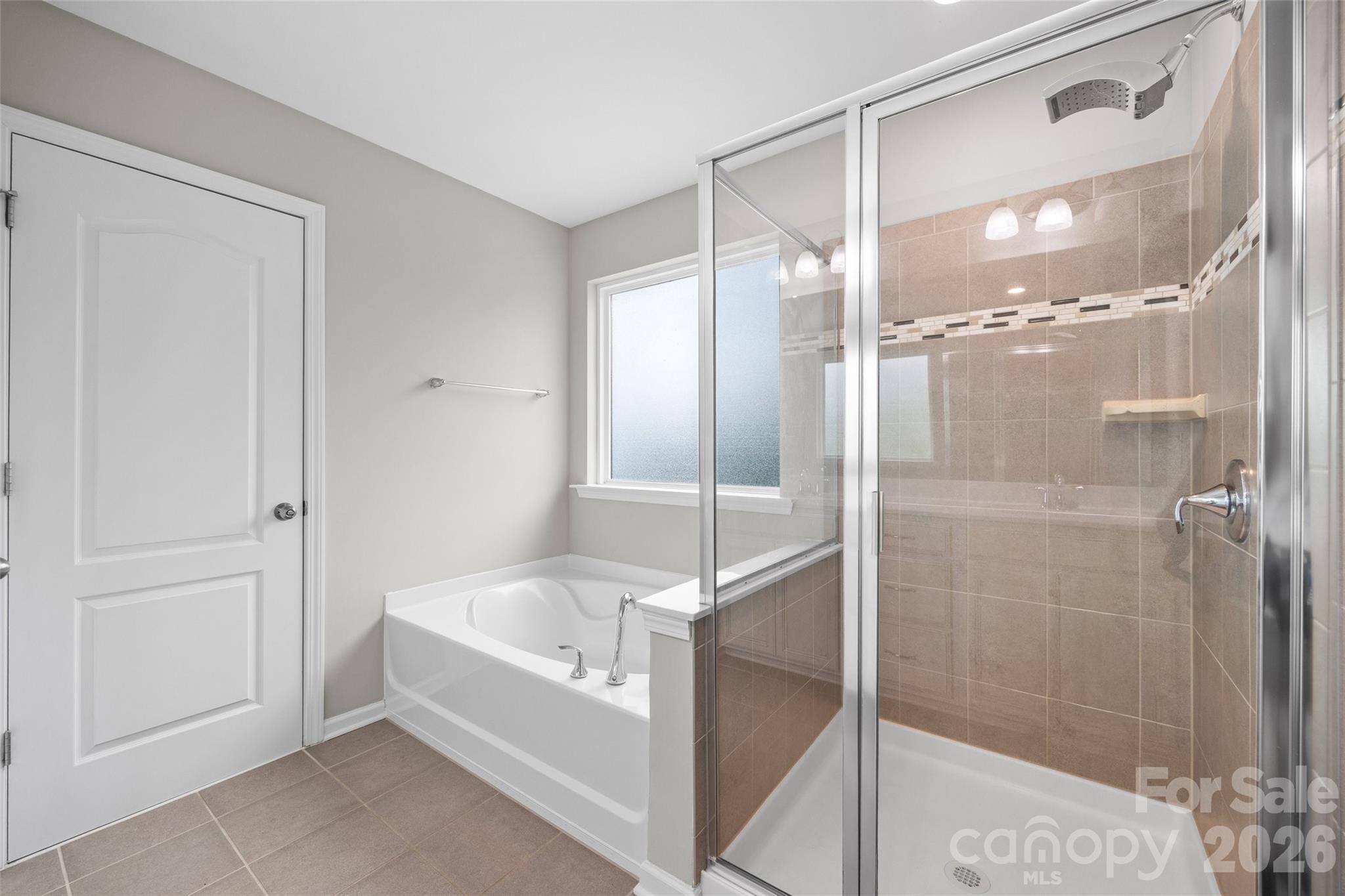 1016 Currituck Way — York