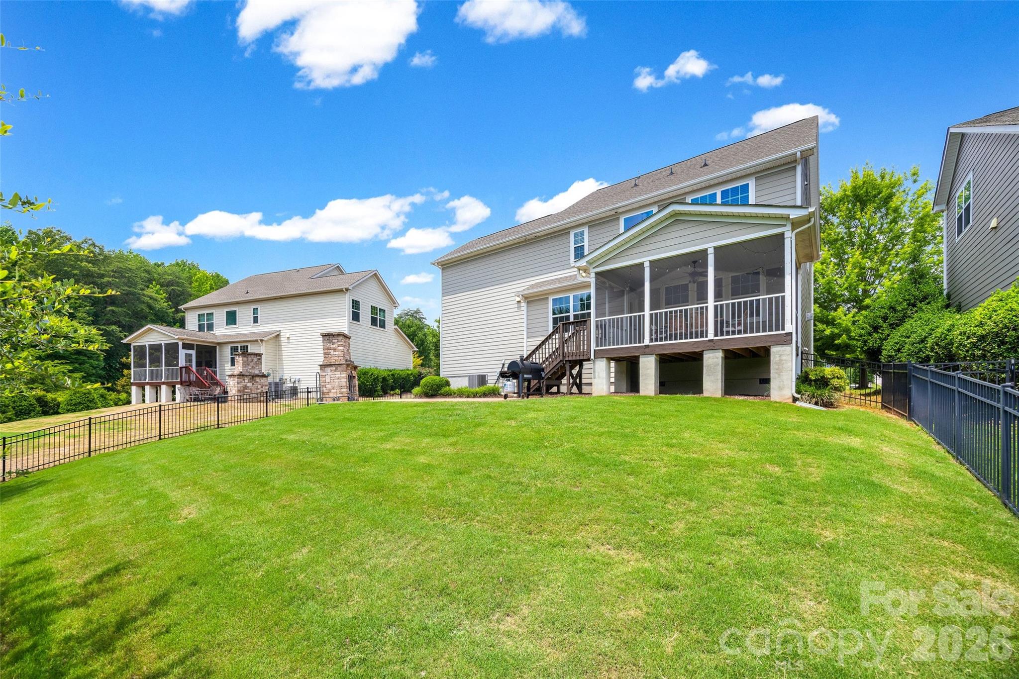 1016 Currituck Way — York