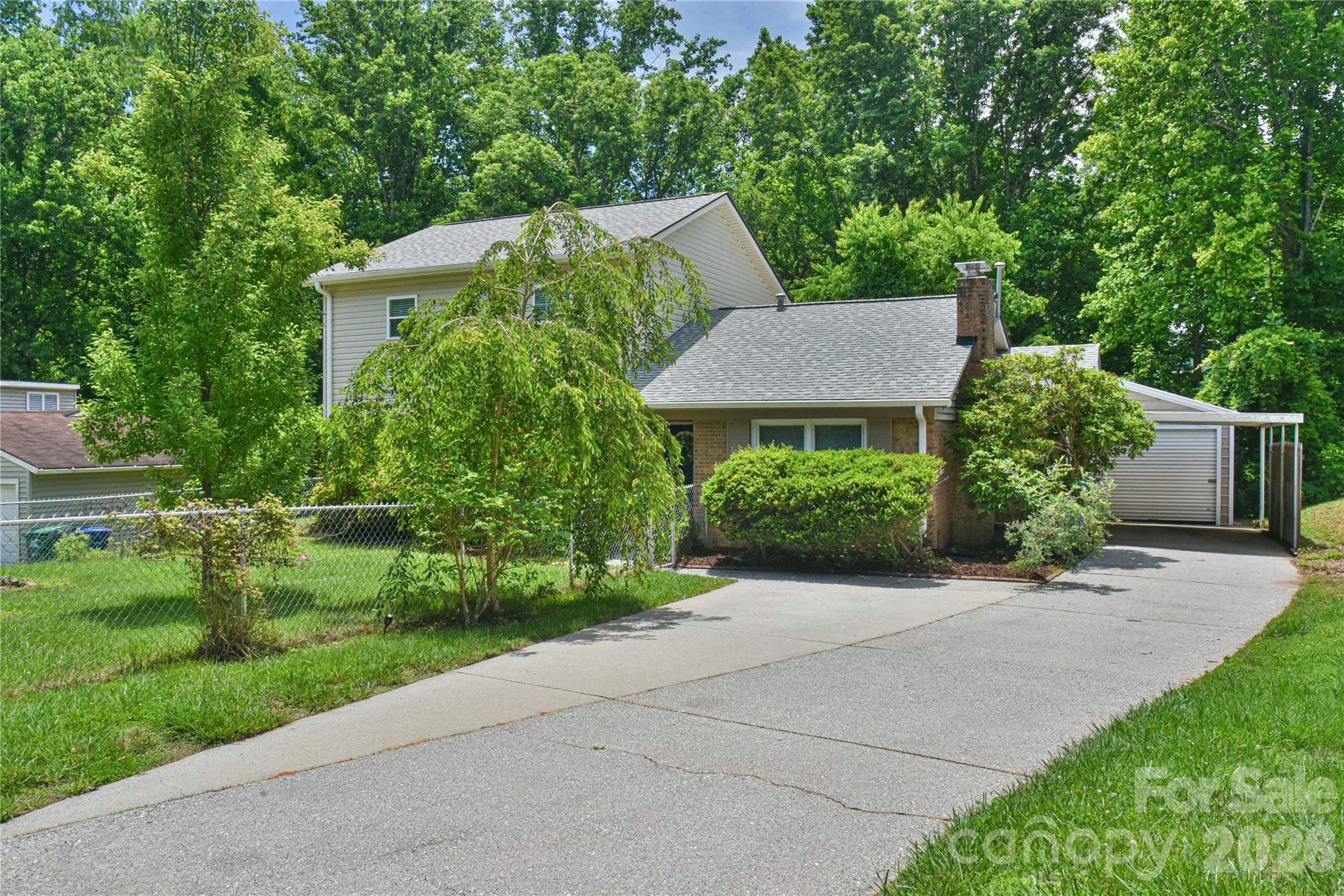 115 Wicklow Drive — Asheville
