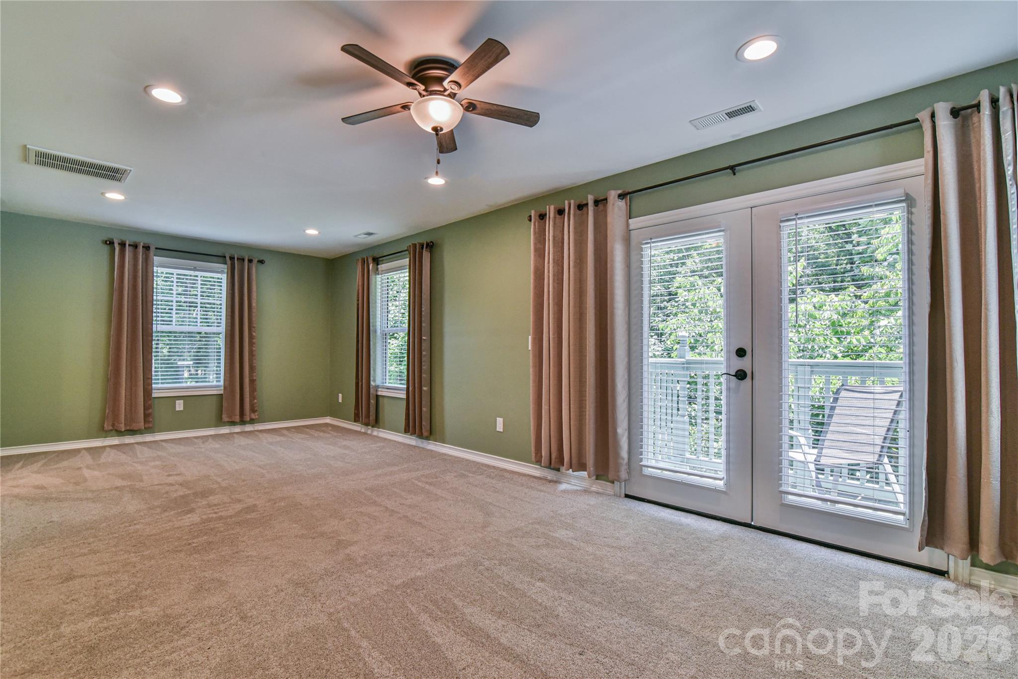 115 Wicklow Drive — Asheville