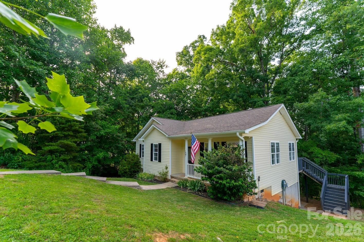 127 Wood Acre Drive — Mooresville