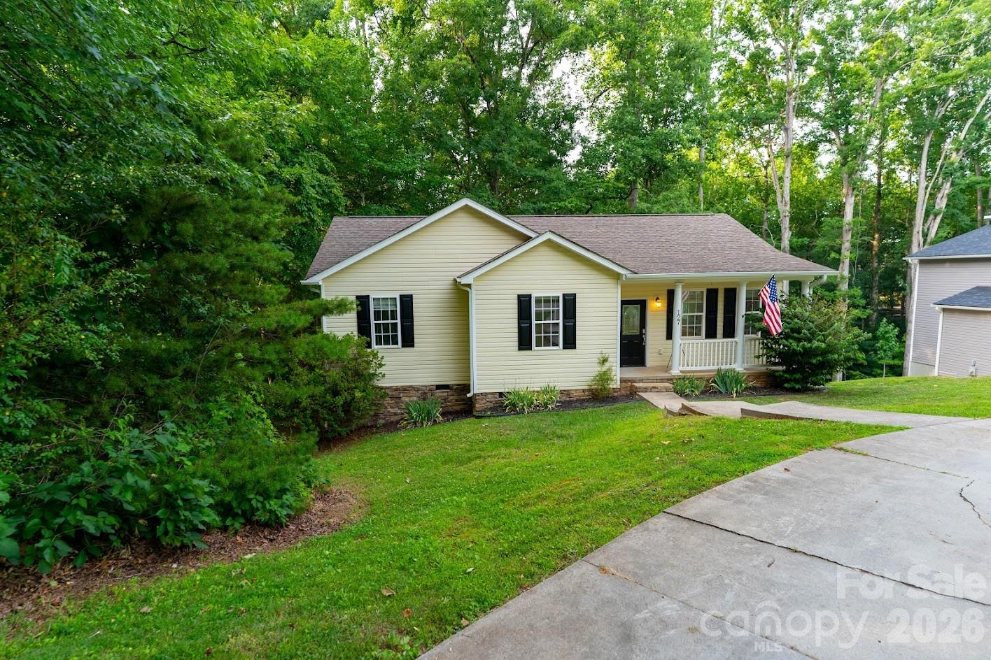 127 Wood Acre Drive — Mooresville