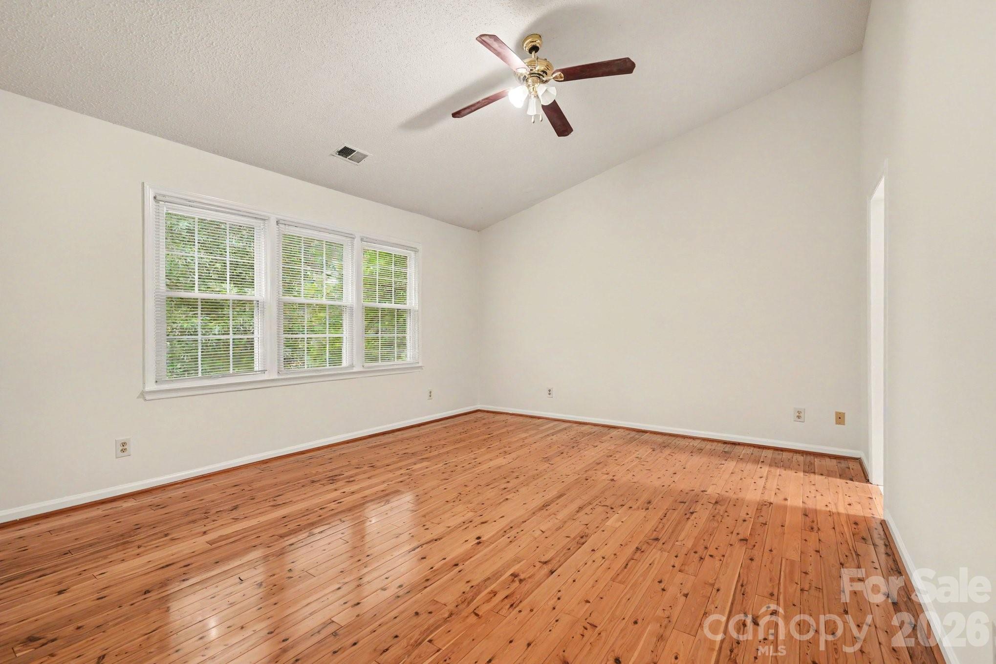 7104 Kinsmore Lane — Charlotte
