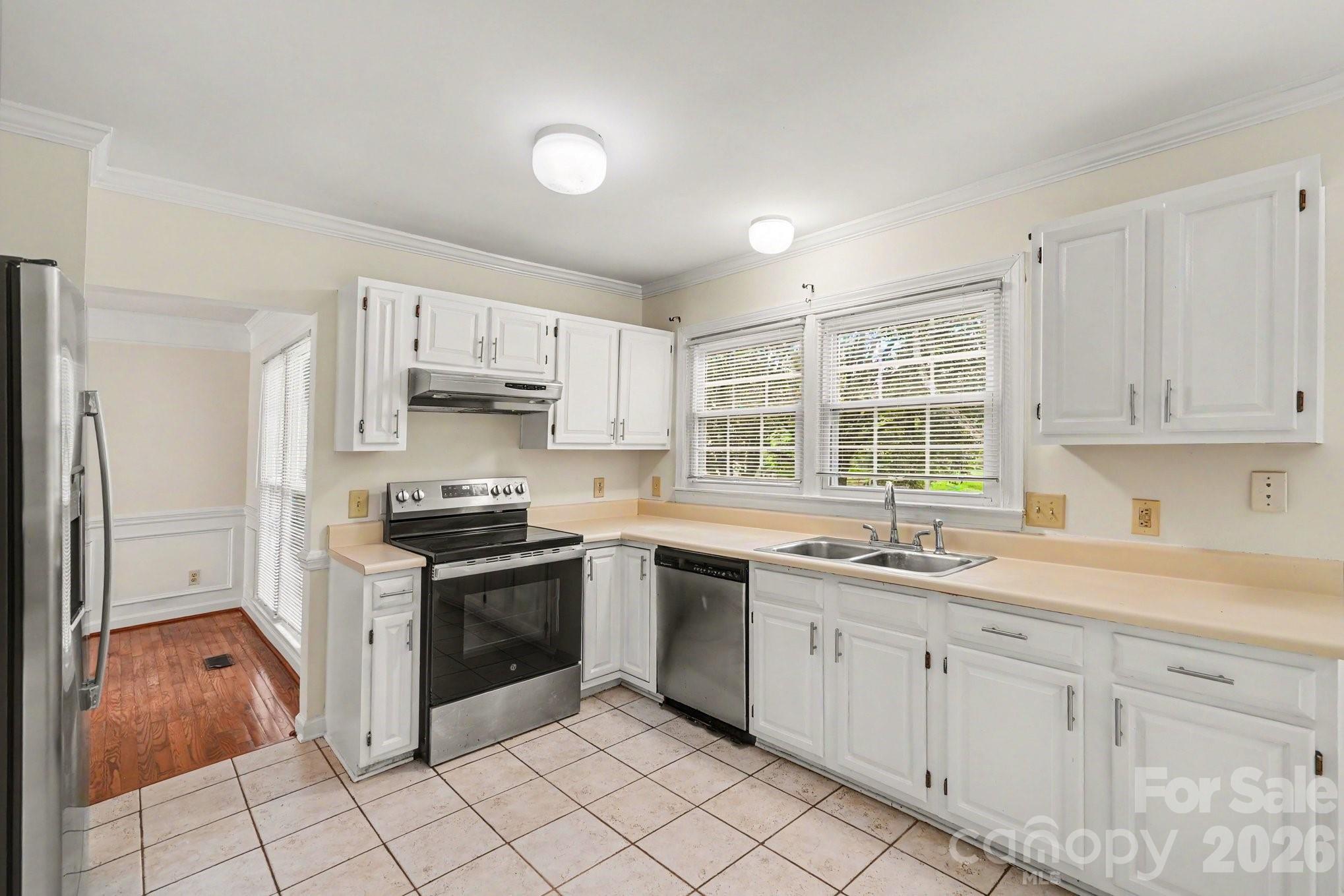 7104 Kinsmore Lane — Charlotte