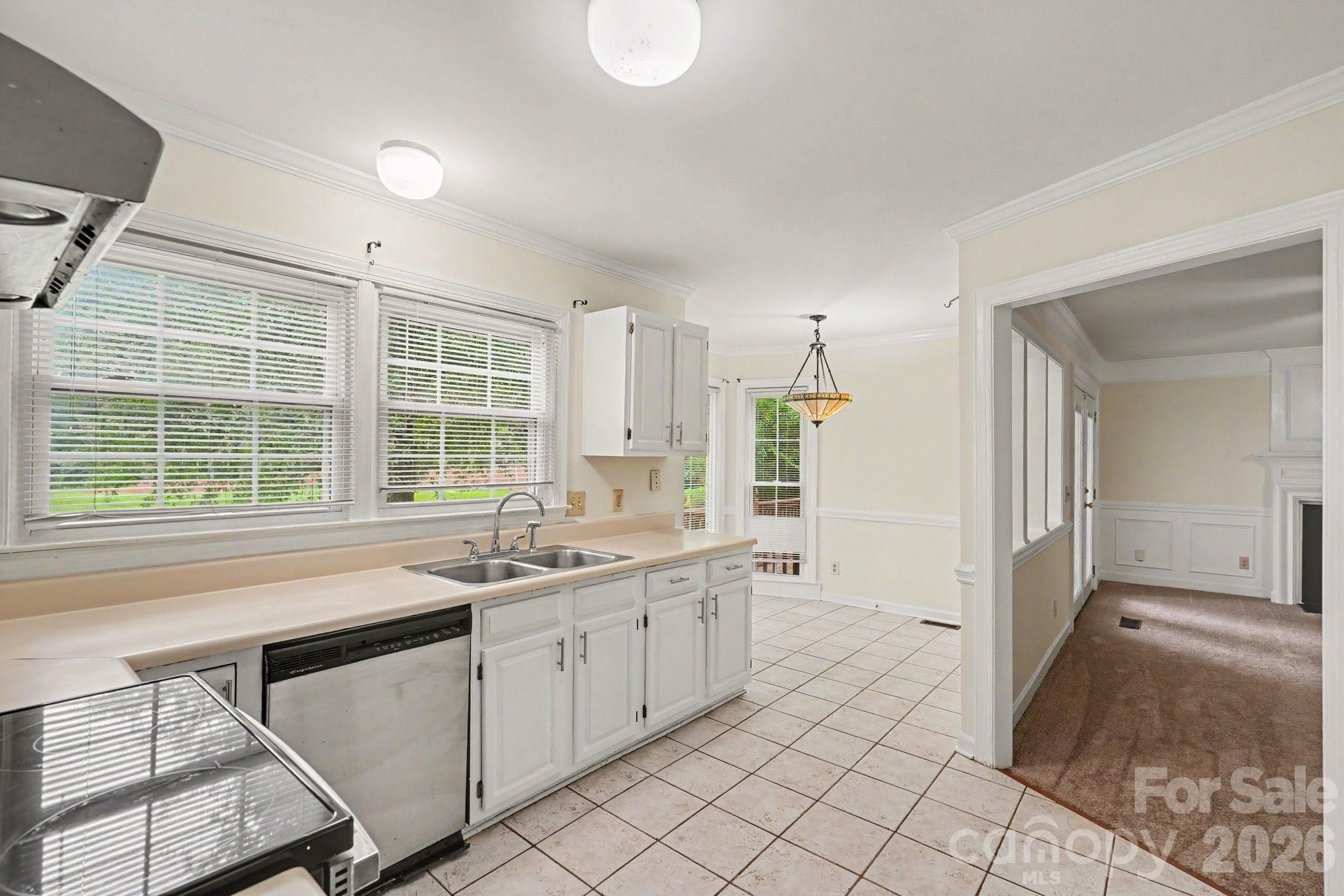 7104 Kinsmore Lane — Charlotte