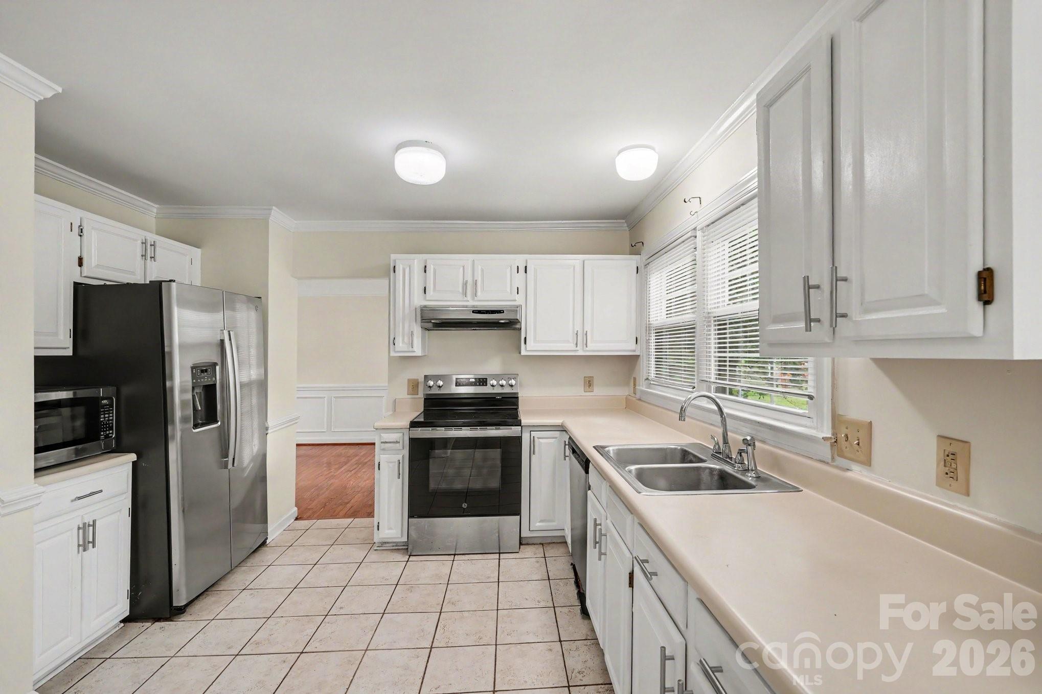 7104 Kinsmore Lane — Charlotte
