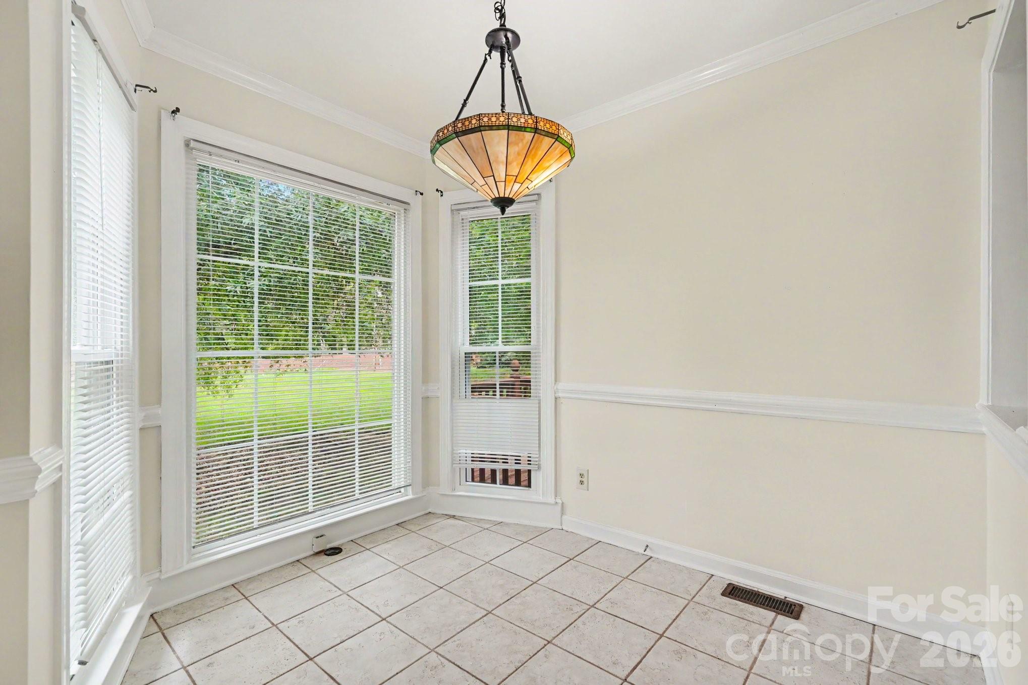 7104 Kinsmore Lane — Charlotte