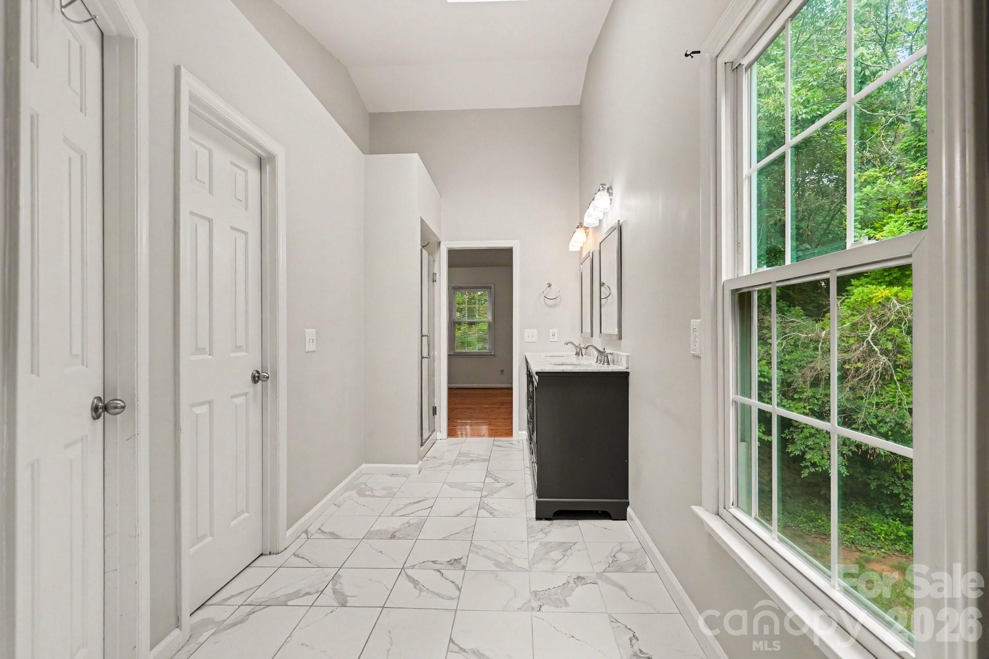 7104 Kinsmore Lane — Charlotte