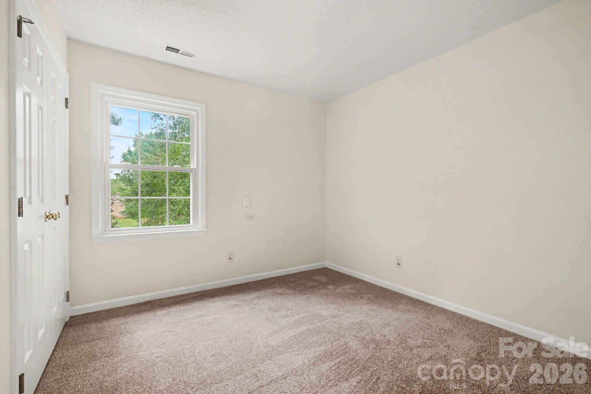 7104 Kinsmore Lane — Charlotte