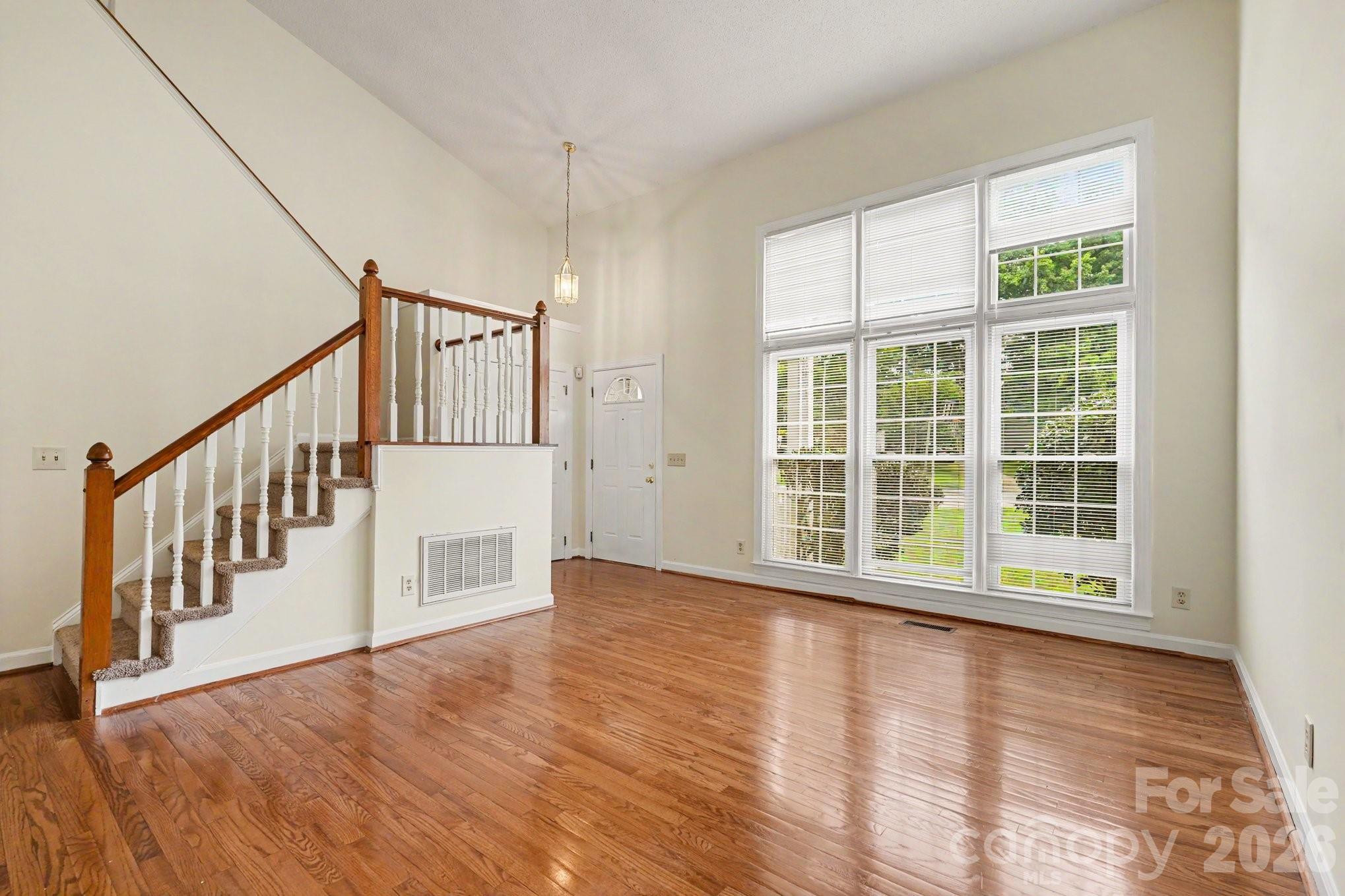 7104 Kinsmore Lane — Charlotte