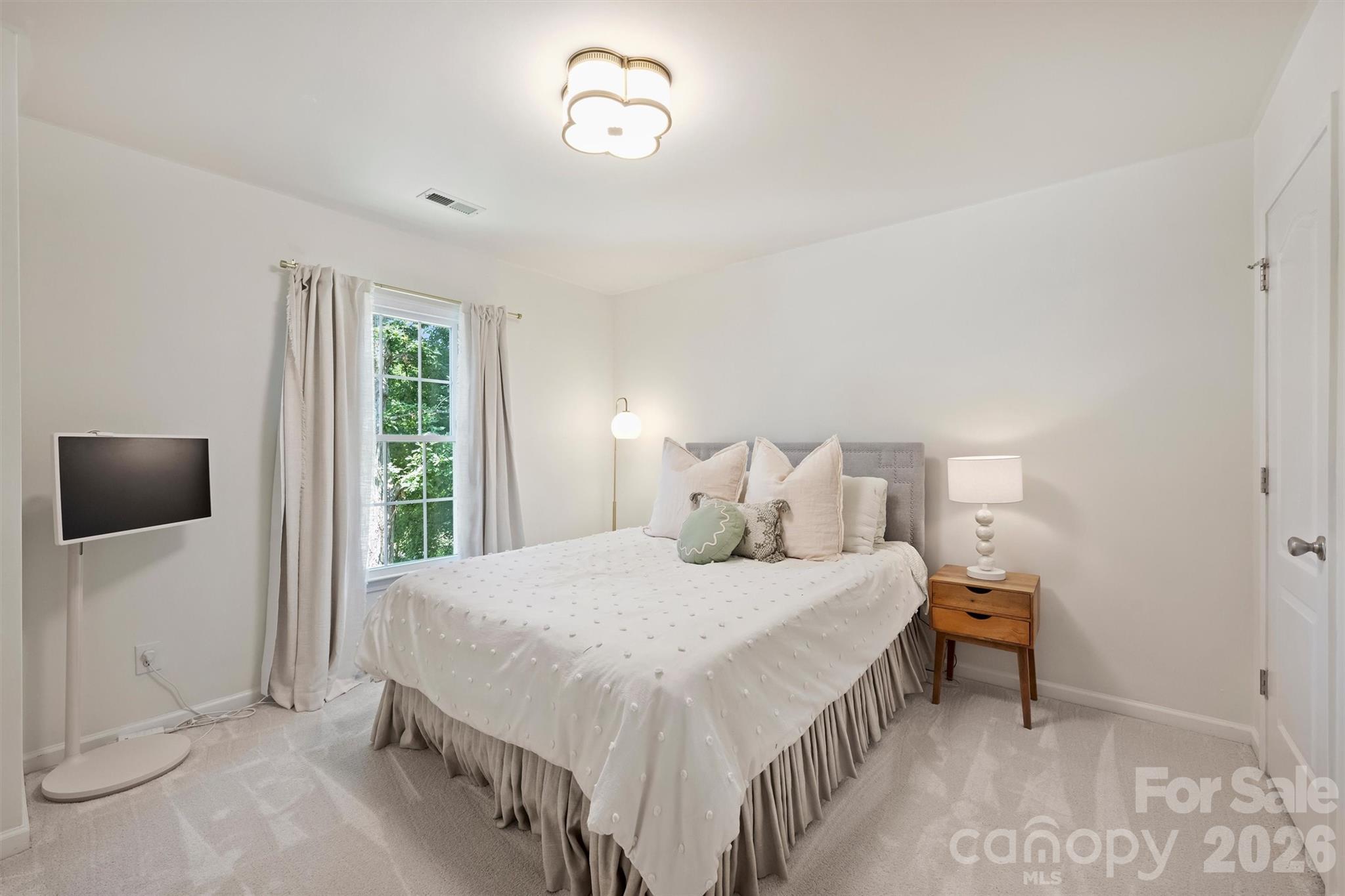 5319 Piper Glen Drive — Charlotte