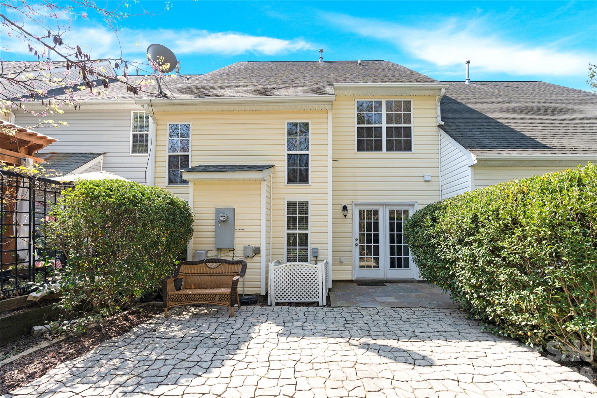 8772 Robinson Forest Drive — Charlotte