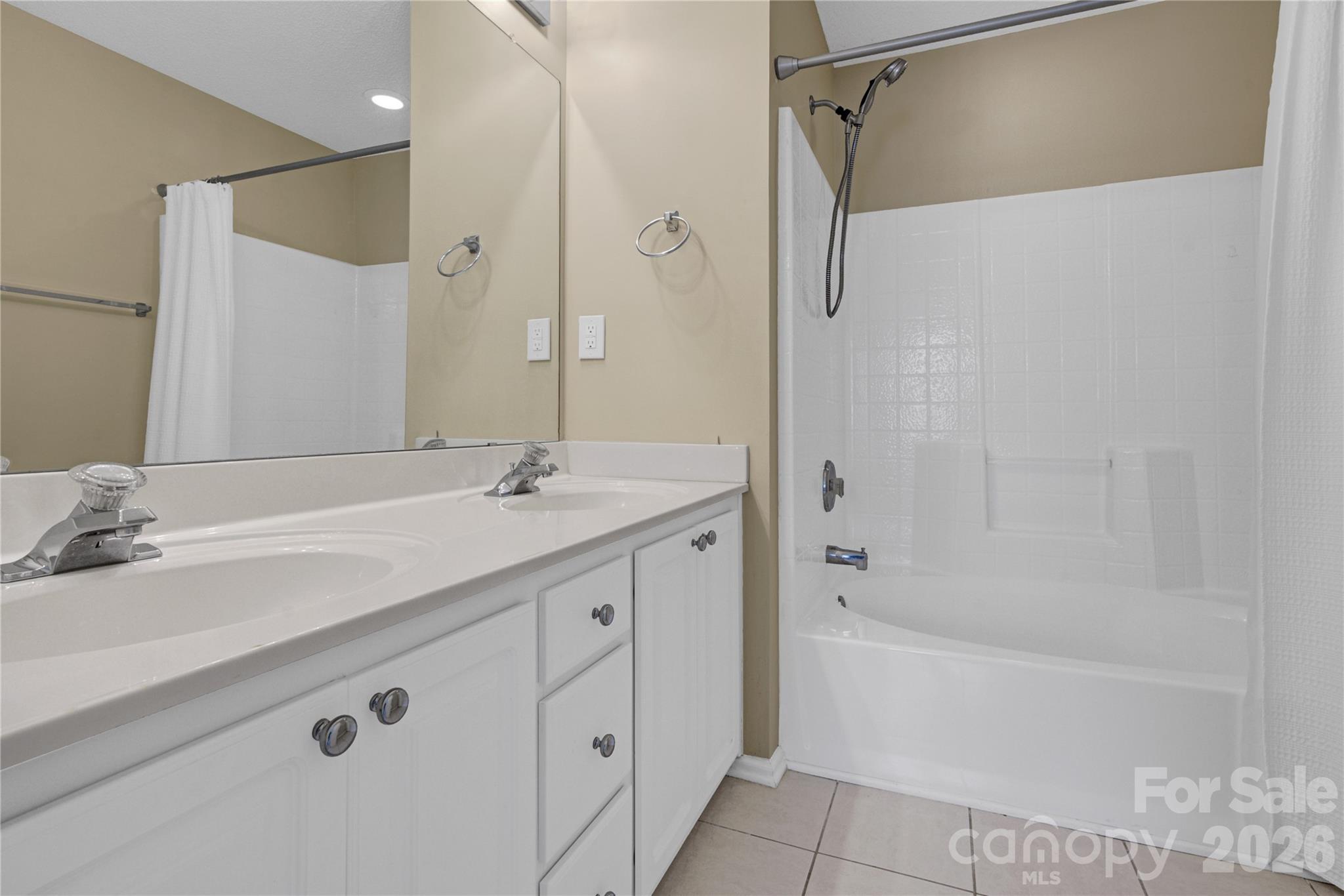 8772 Robinson Forest Drive — Charlotte