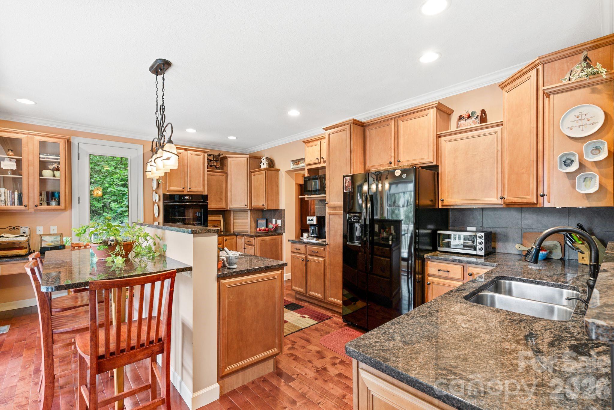 522 Silver Hawk Lane — Weaverville