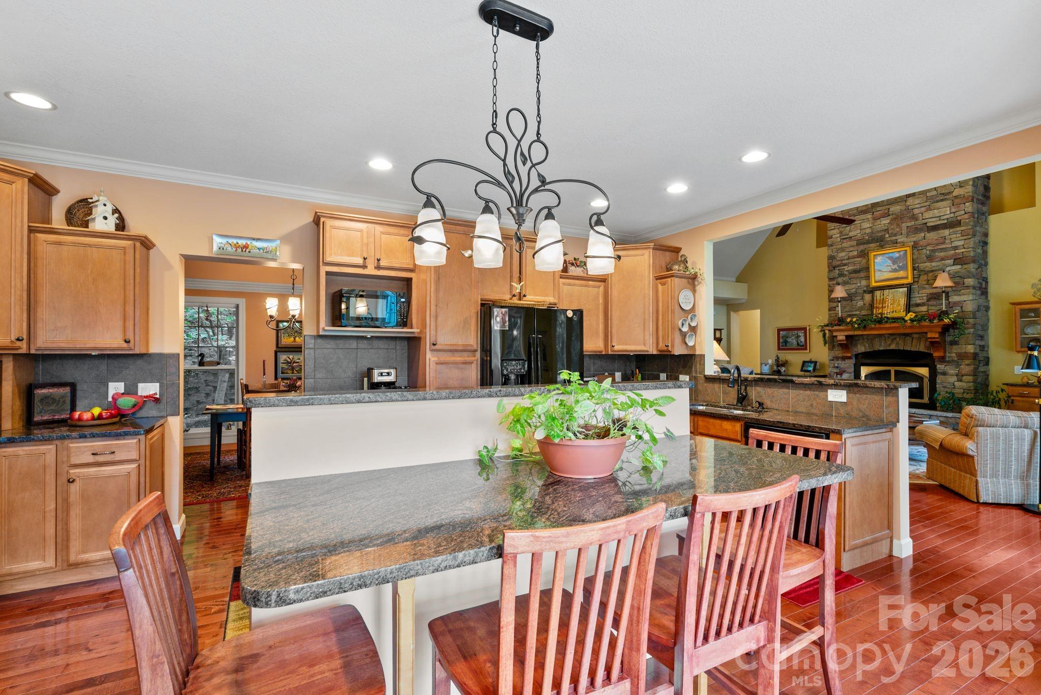 522 Silver Hawk Lane — Weaverville