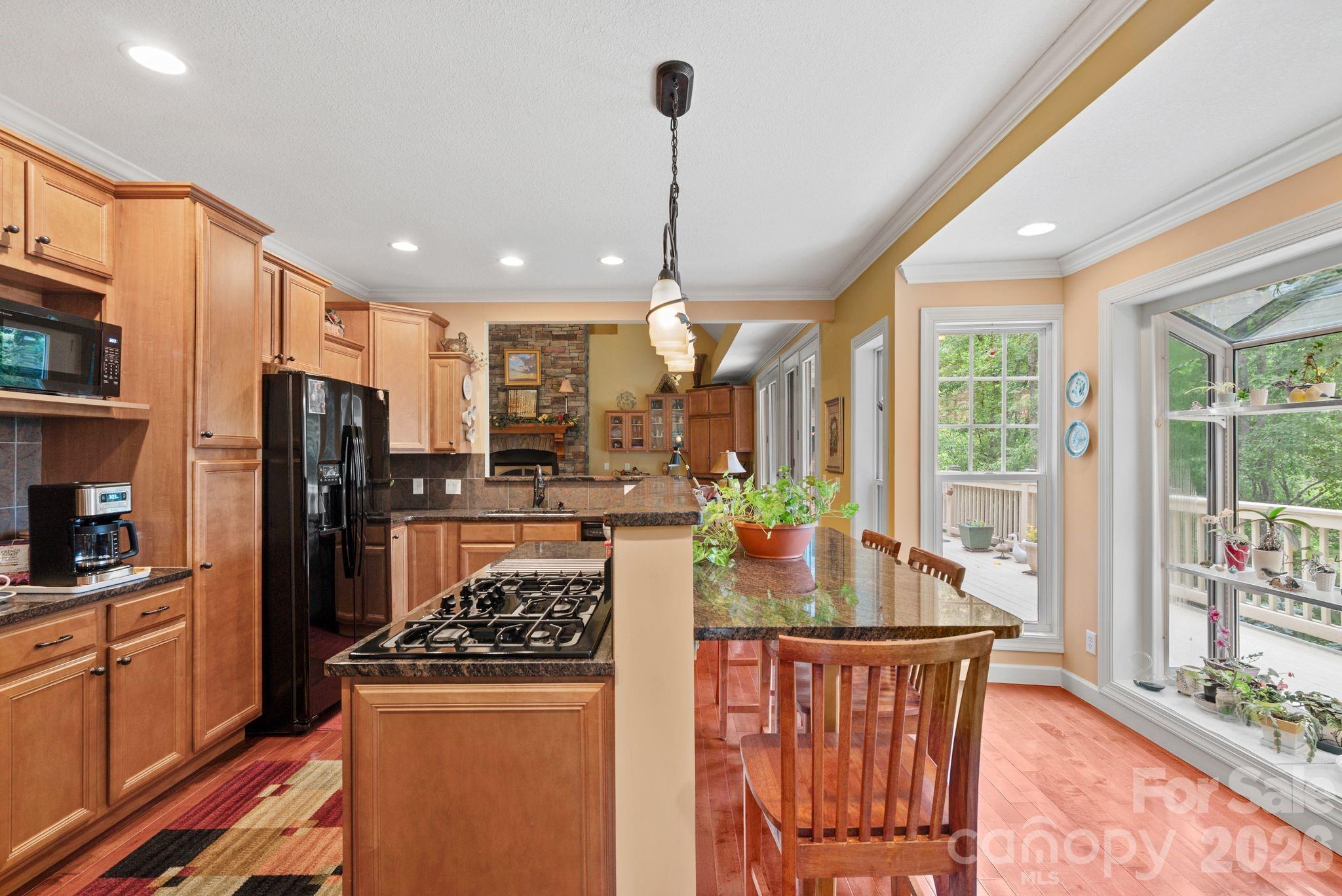 522 Silver Hawk Lane — Weaverville