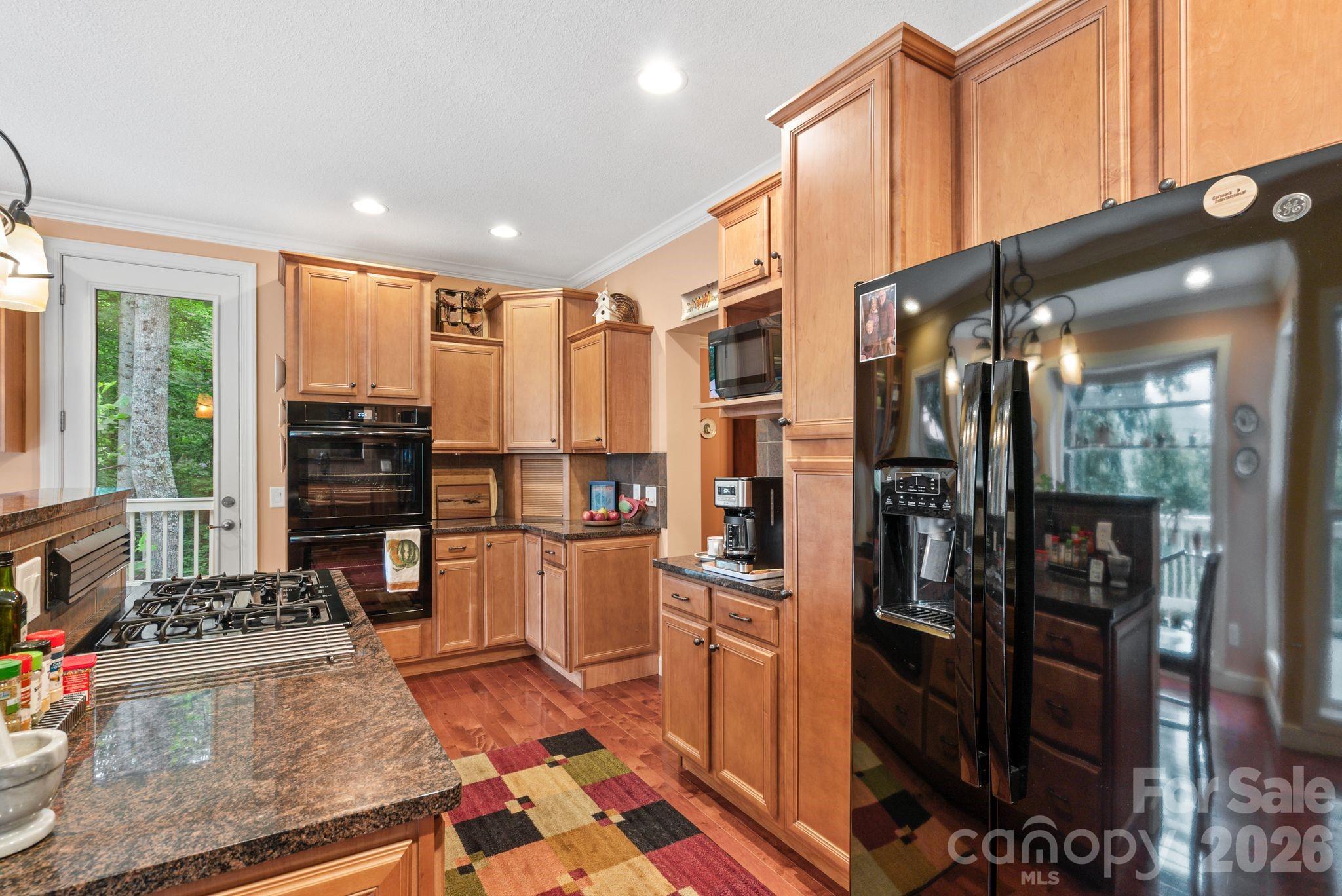 522 Silver Hawk Lane — Weaverville