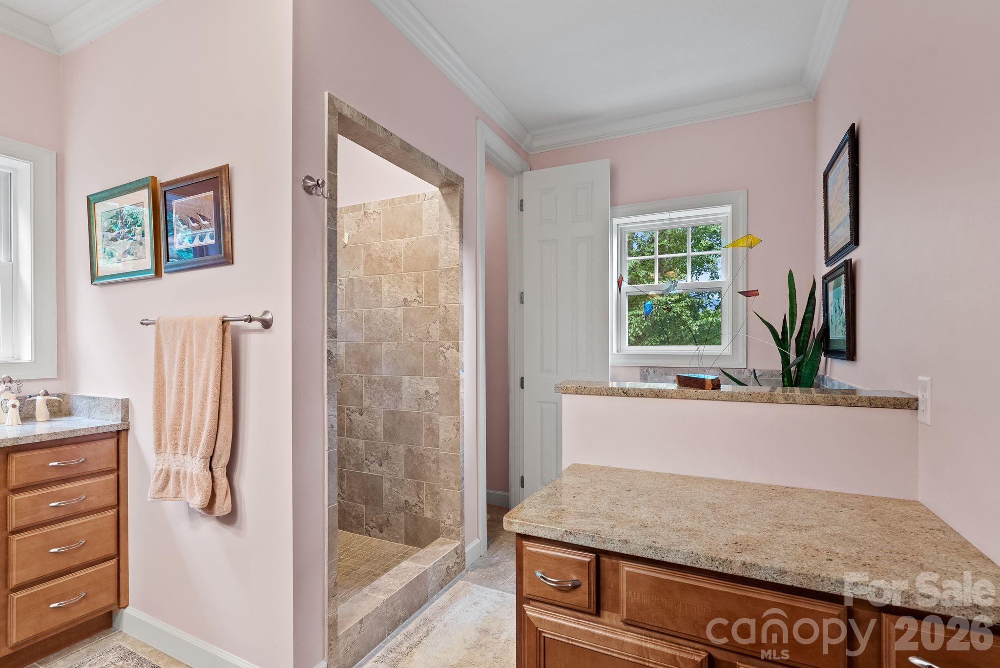 522 Silver Hawk Lane — Weaverville