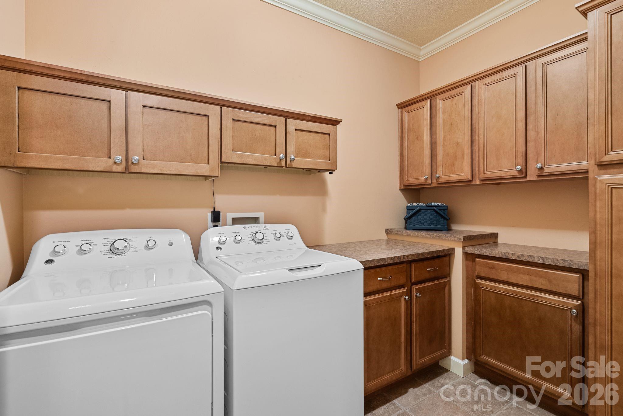 522 Silver Hawk Lane — Weaverville