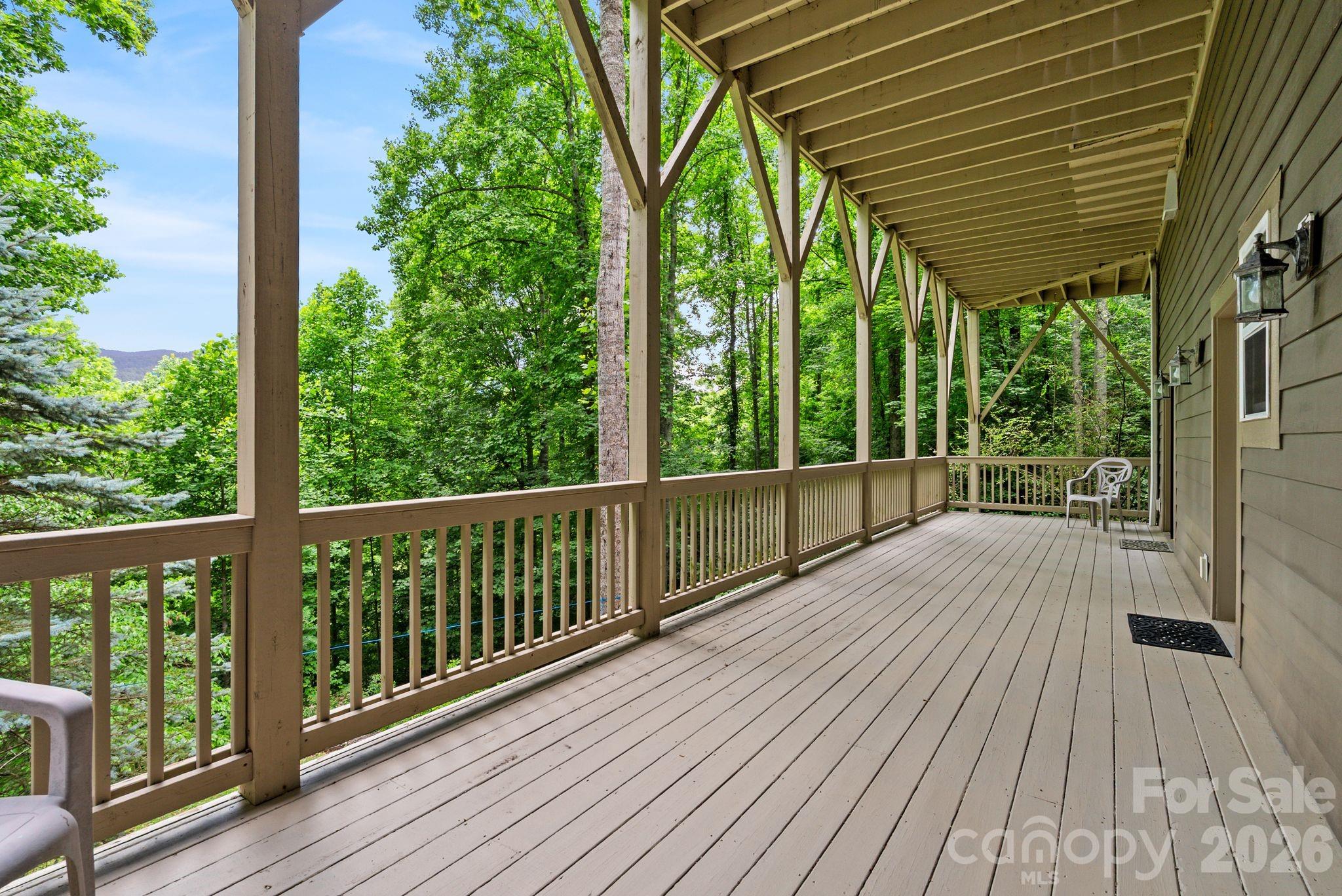 522 Silver Hawk Lane — Weaverville